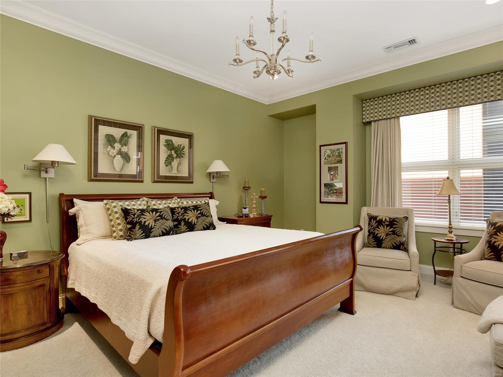 Crescent Condo - Residential