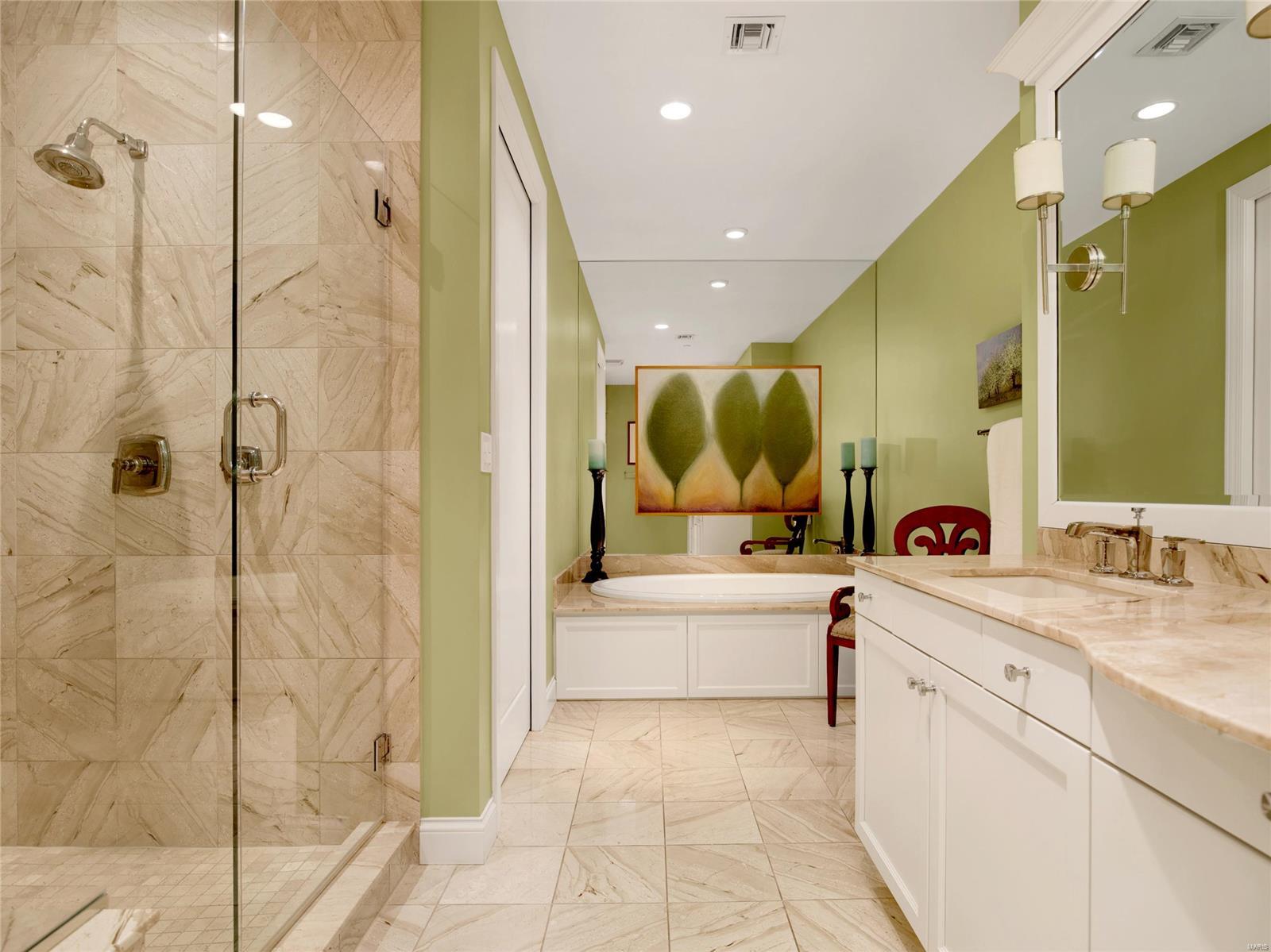 Crescent Condo - Residential