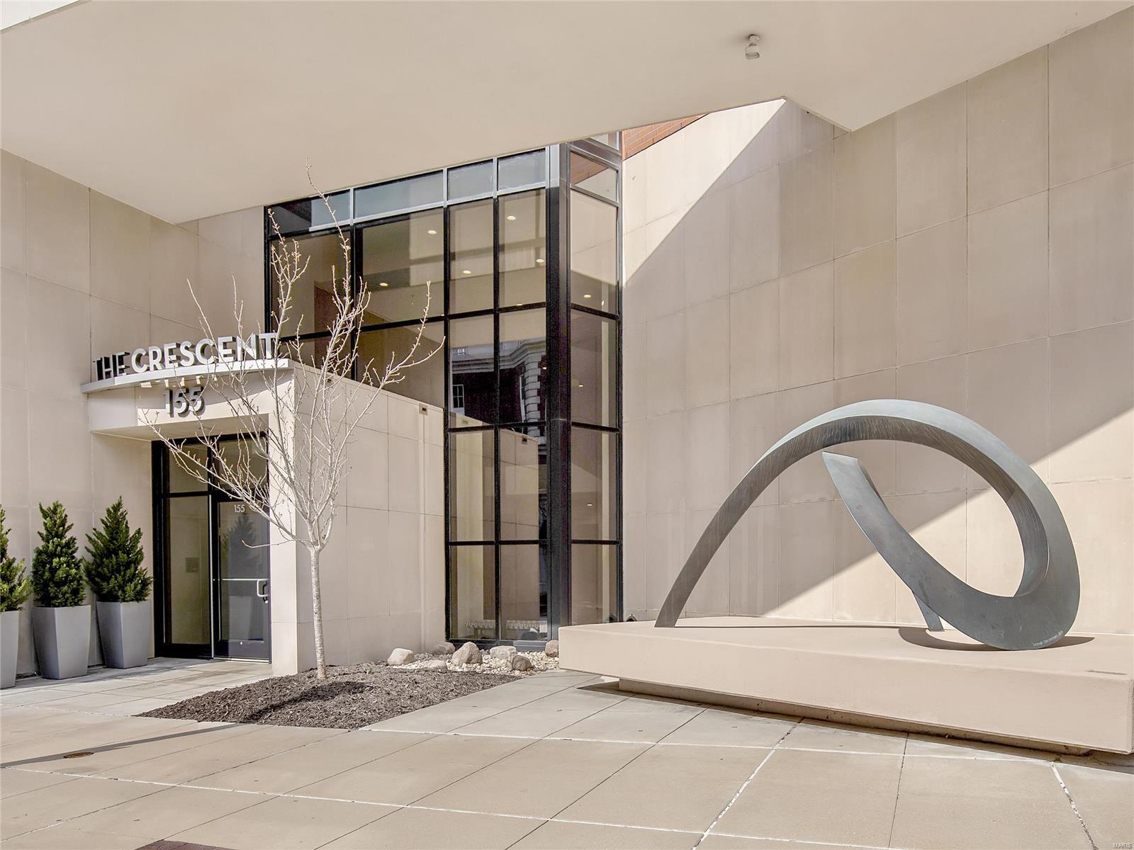 Crescent Condo - Residential