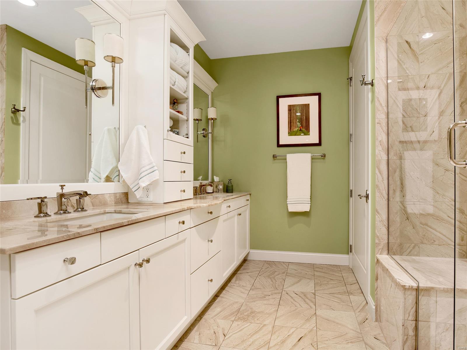 Crescent Condo - Residential