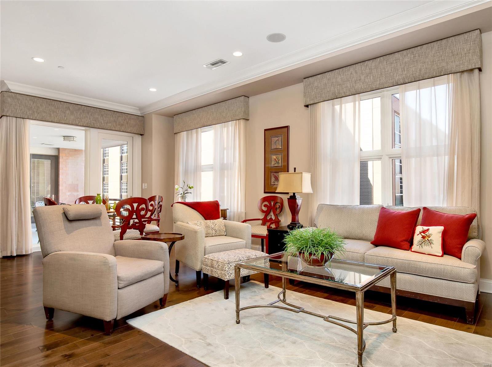 Crescent Condo - Residential