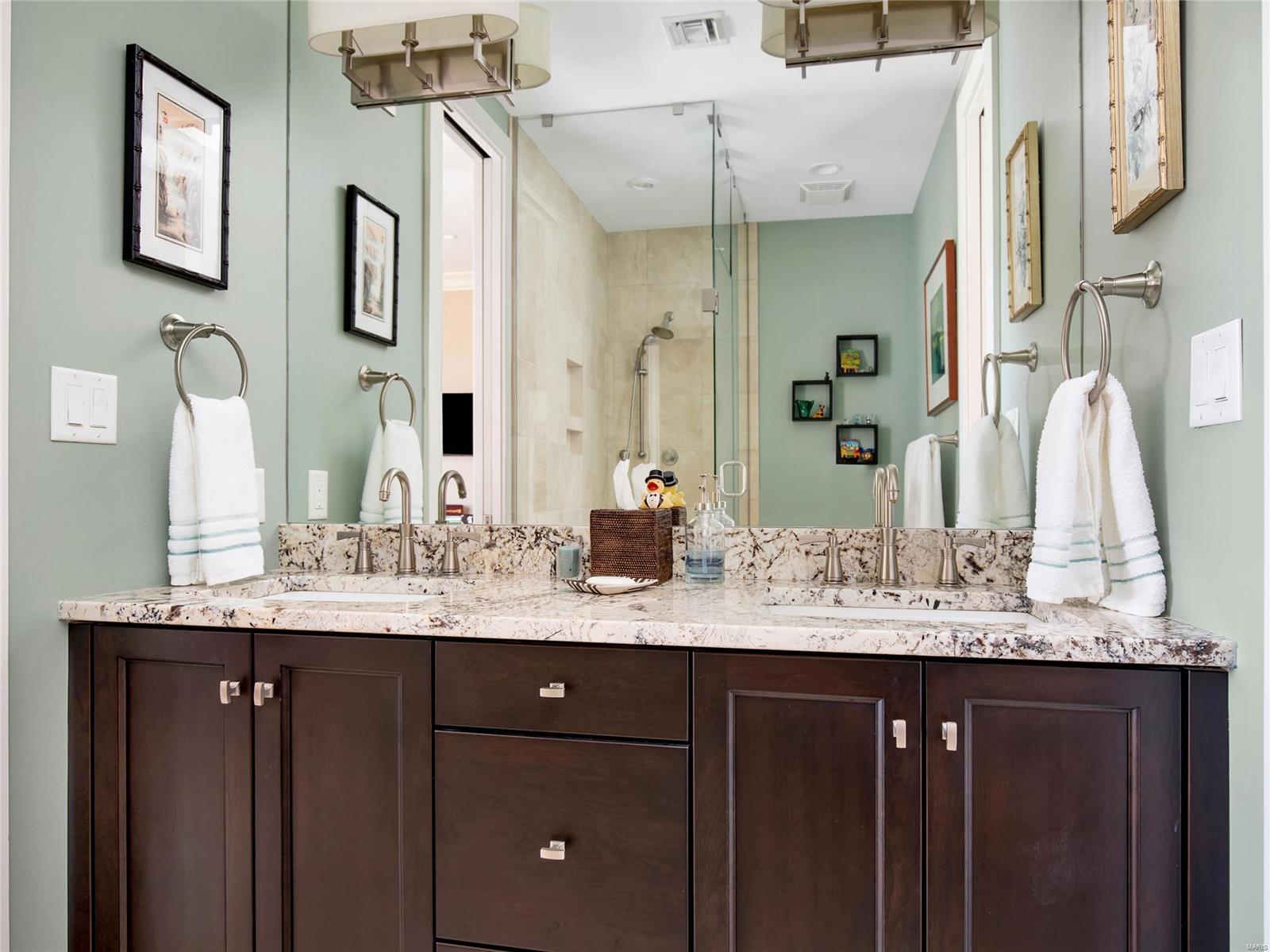 Crescent Condo - Residential