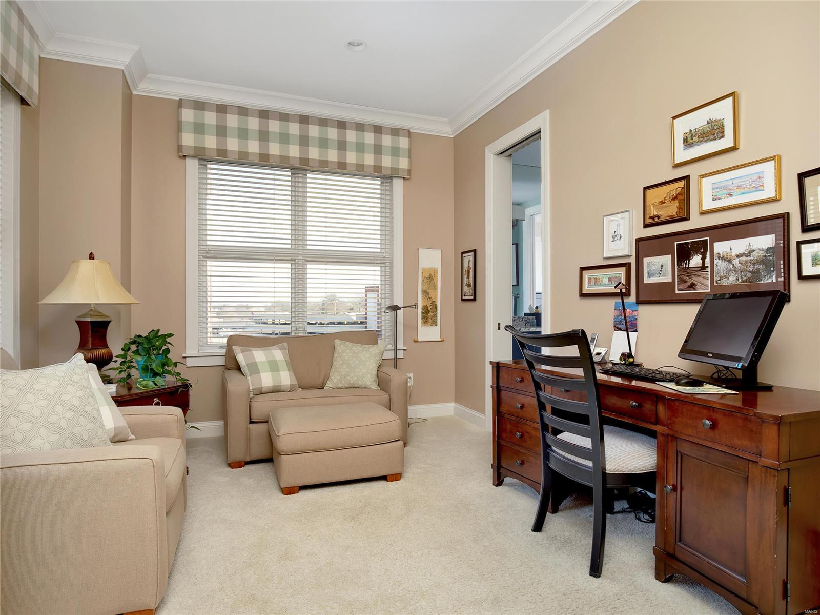 Crescent Condo - Residential