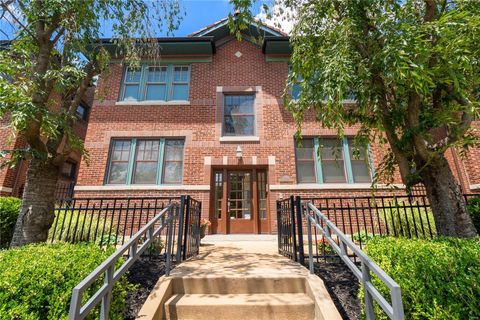 Condominium in St Louis MO 2309 Minnesota Avenue.jpg