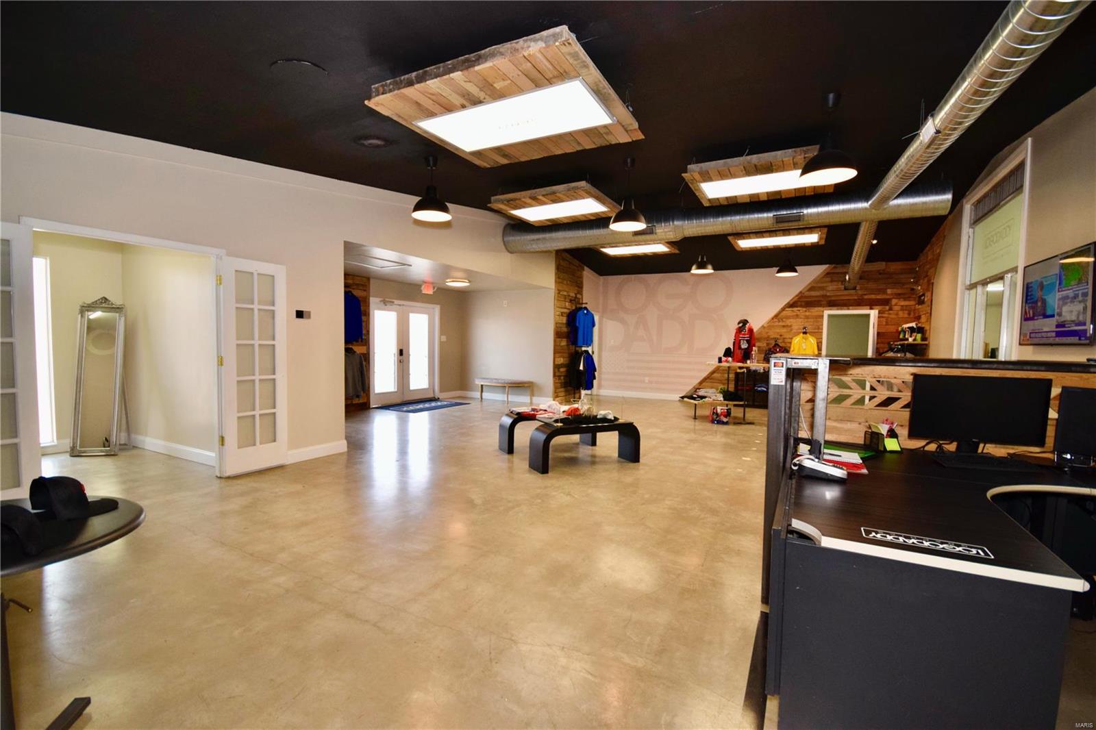 Hi Crest Add - Commercial Sale