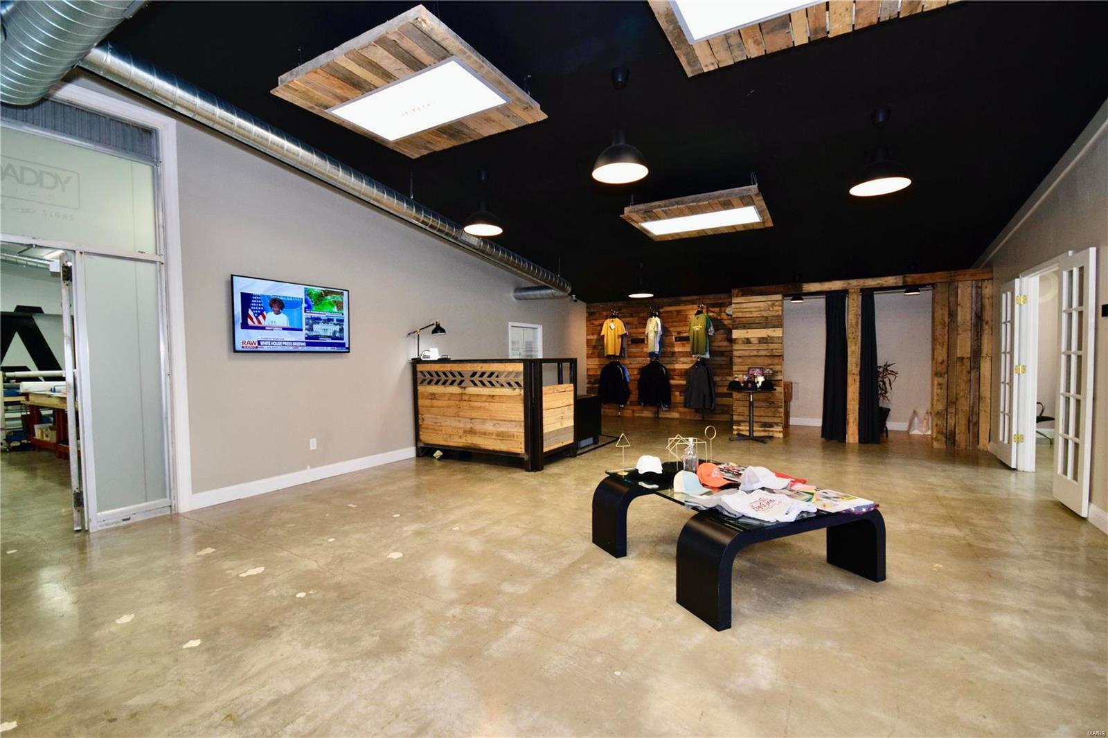 Hi Crest Add - Commercial Sale