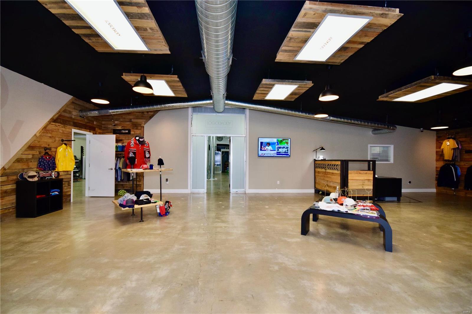 Hi Crest Add - Commercial Sale