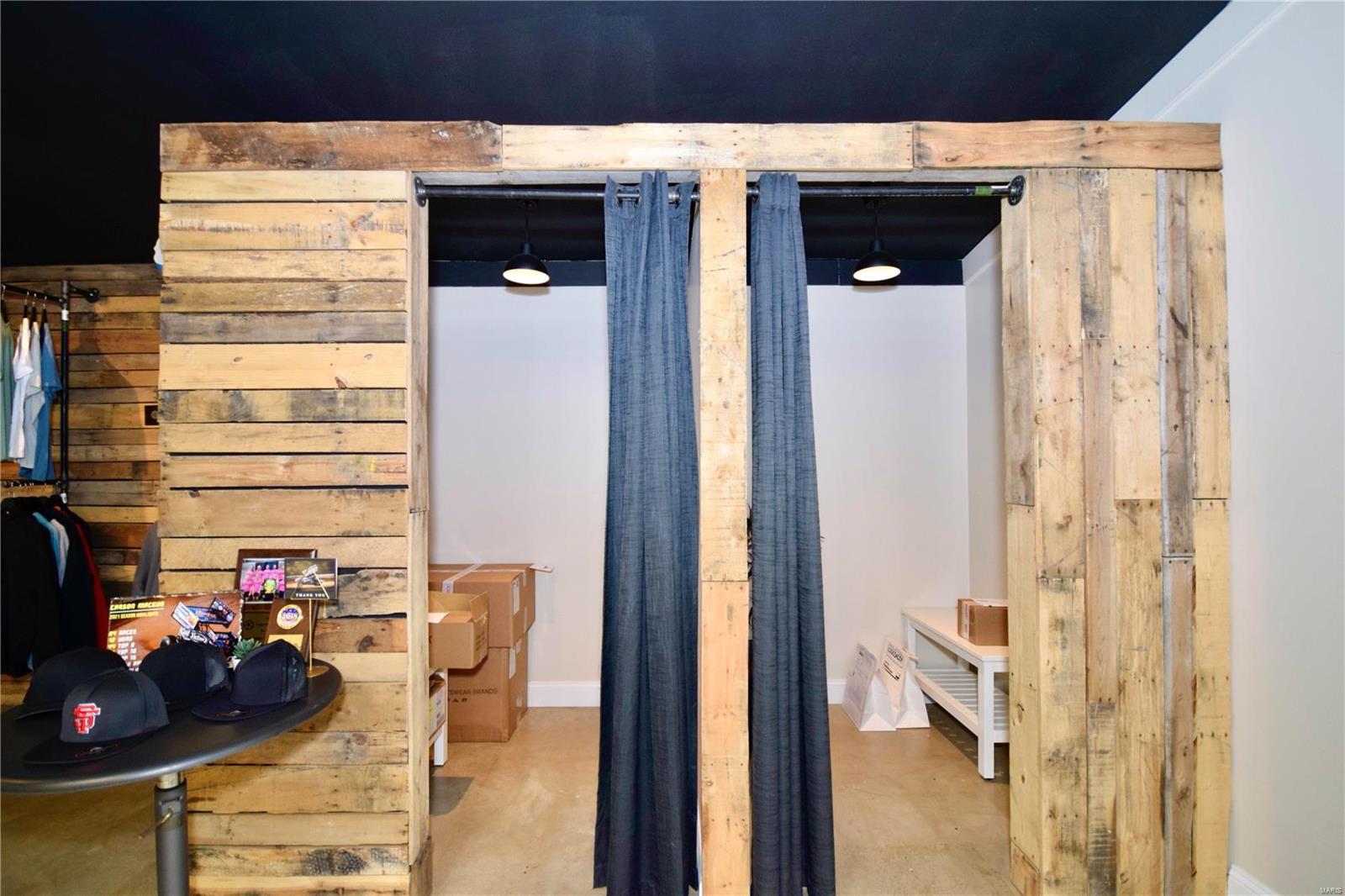 Hi Crest Add - Commercial Sale