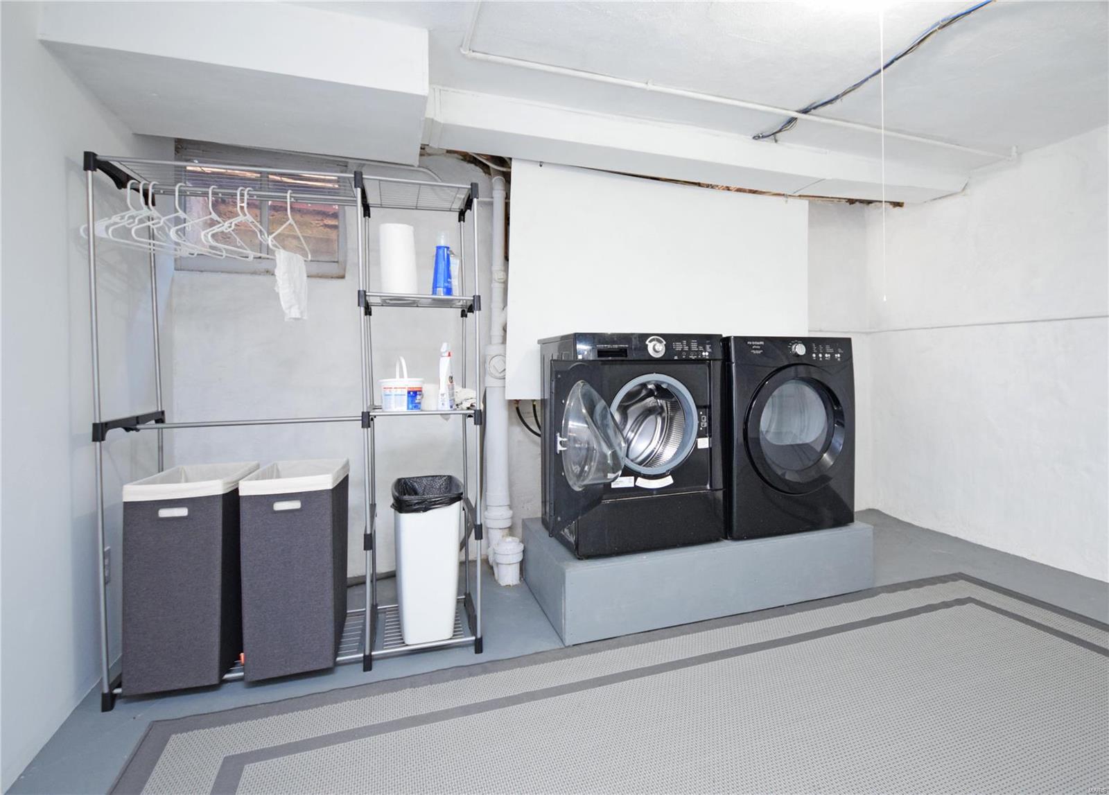 Davis Place - Residential