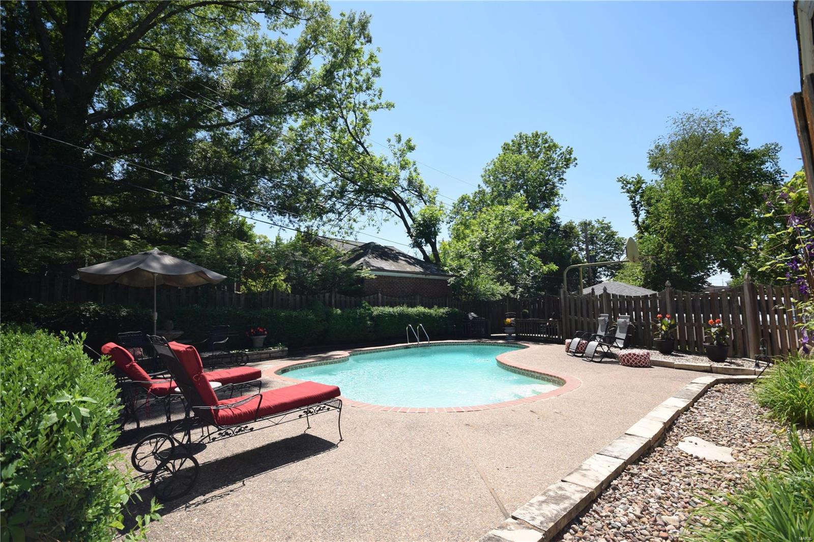 Davis Place - Residential