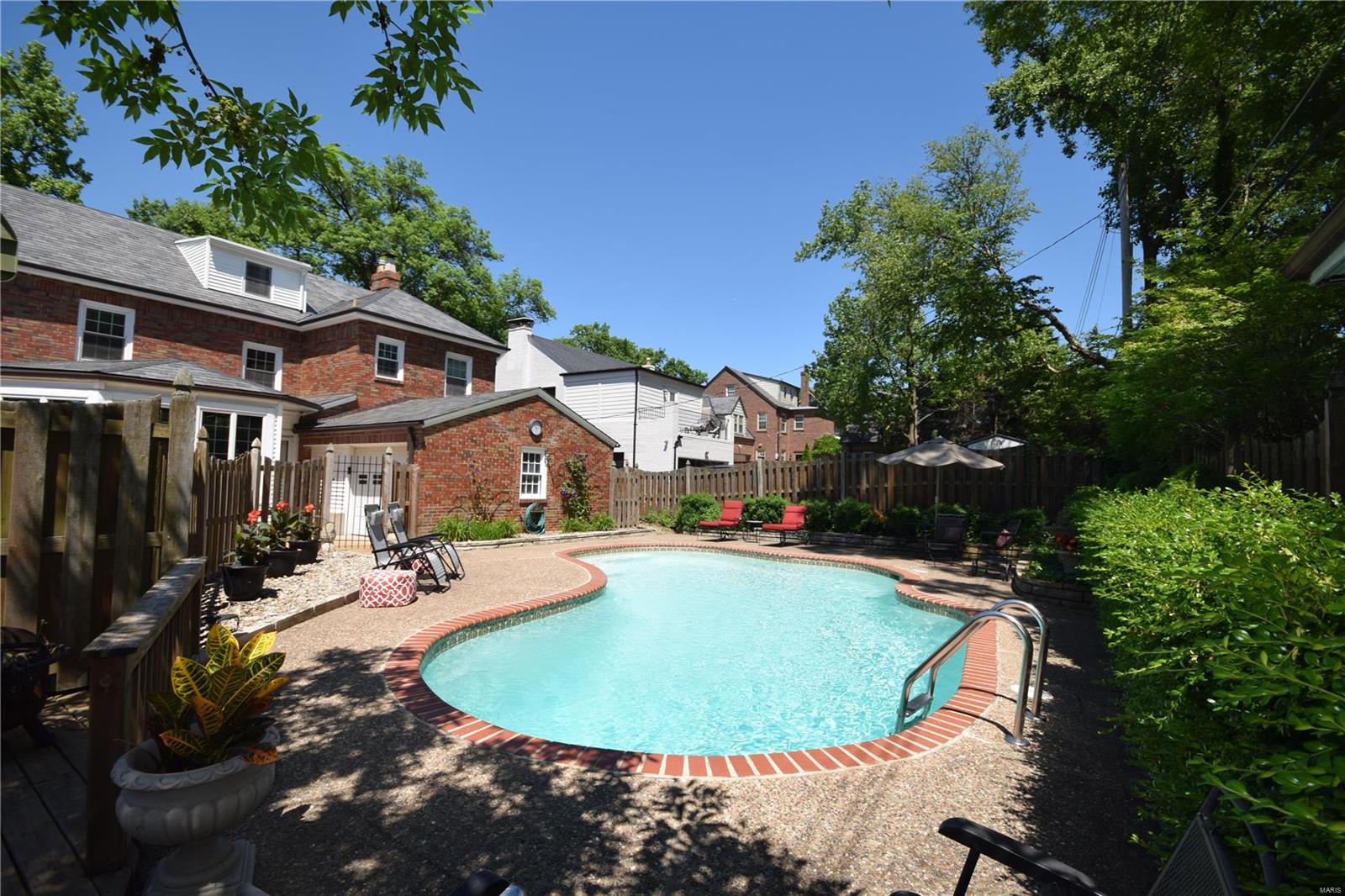 Davis Place - Residential