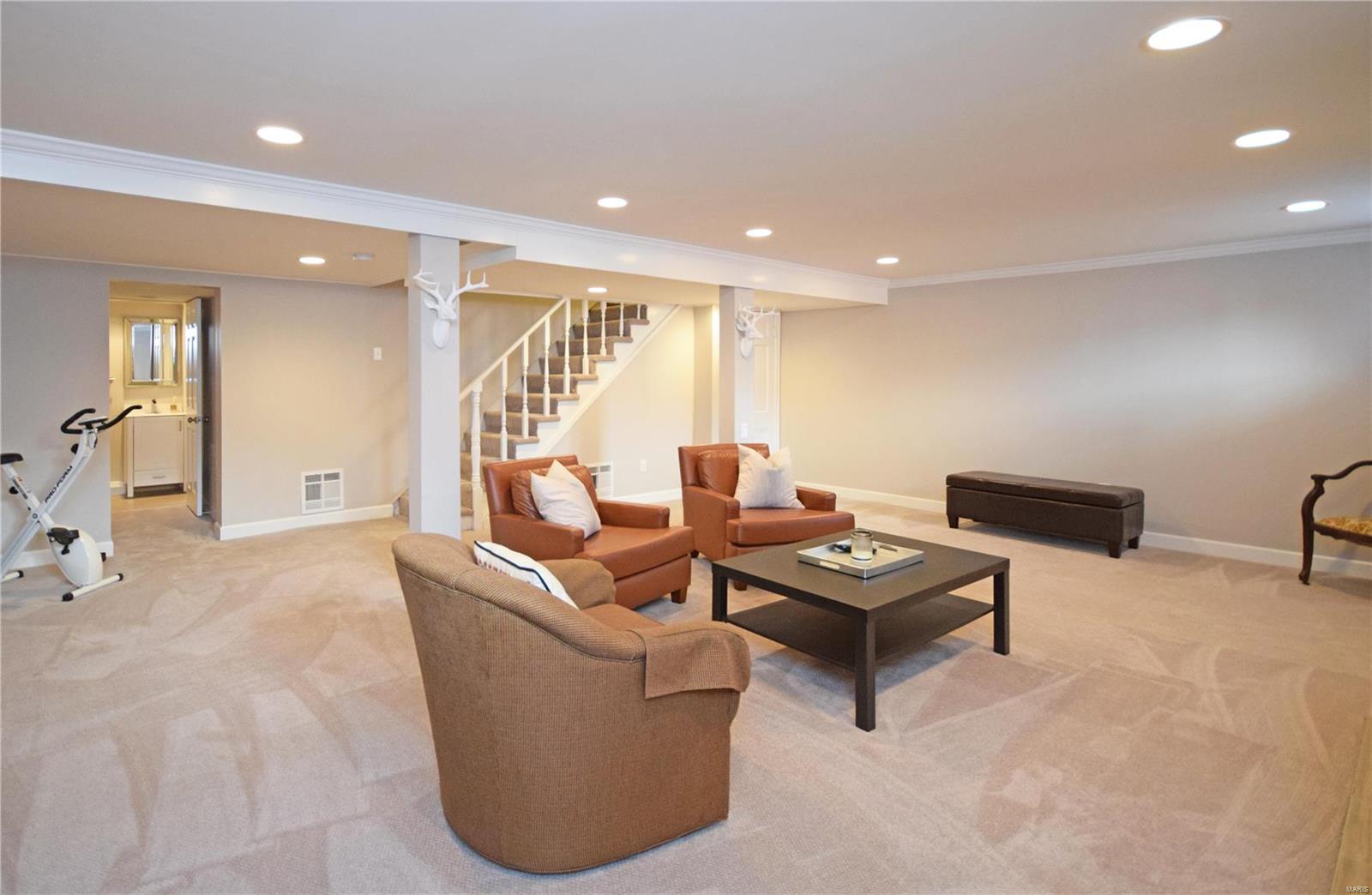 Davis Place - Residential