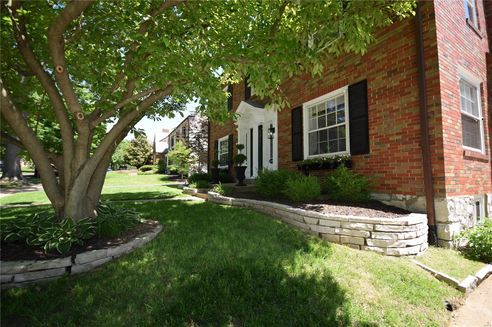 Davis Place - Residential