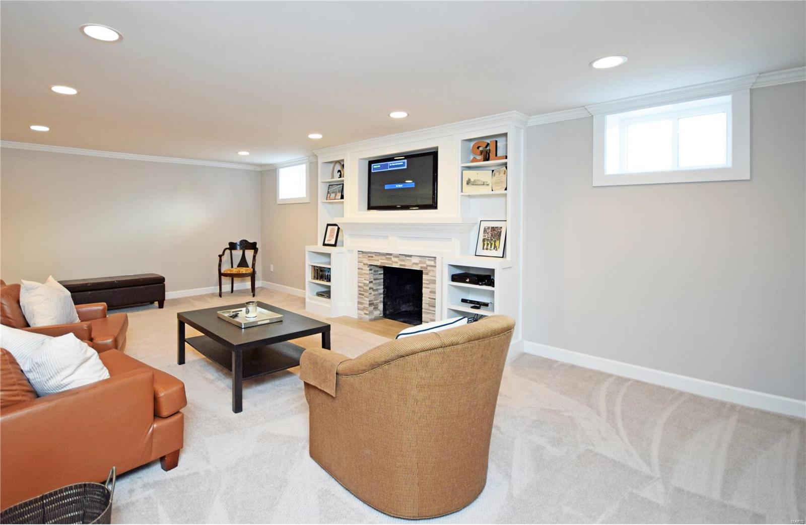 Davis Place - Residential