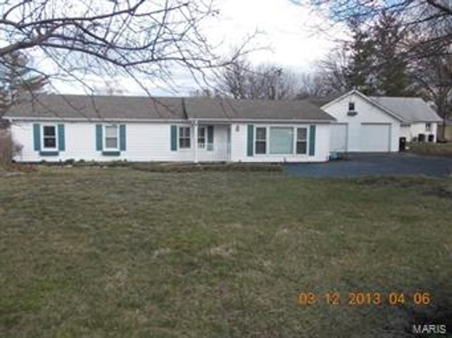 Great home for lease in Ladue school district. This beautiful ranch has 3 bedrooms, 1 full bath with a jacuzzi, and plenty of closet and storage space! Washer and dryer in utility room. Also included is an attached oversized 2-car garage, patio with a gas grill, putting green, and privacy fence. There is also a sound system throughout the home!