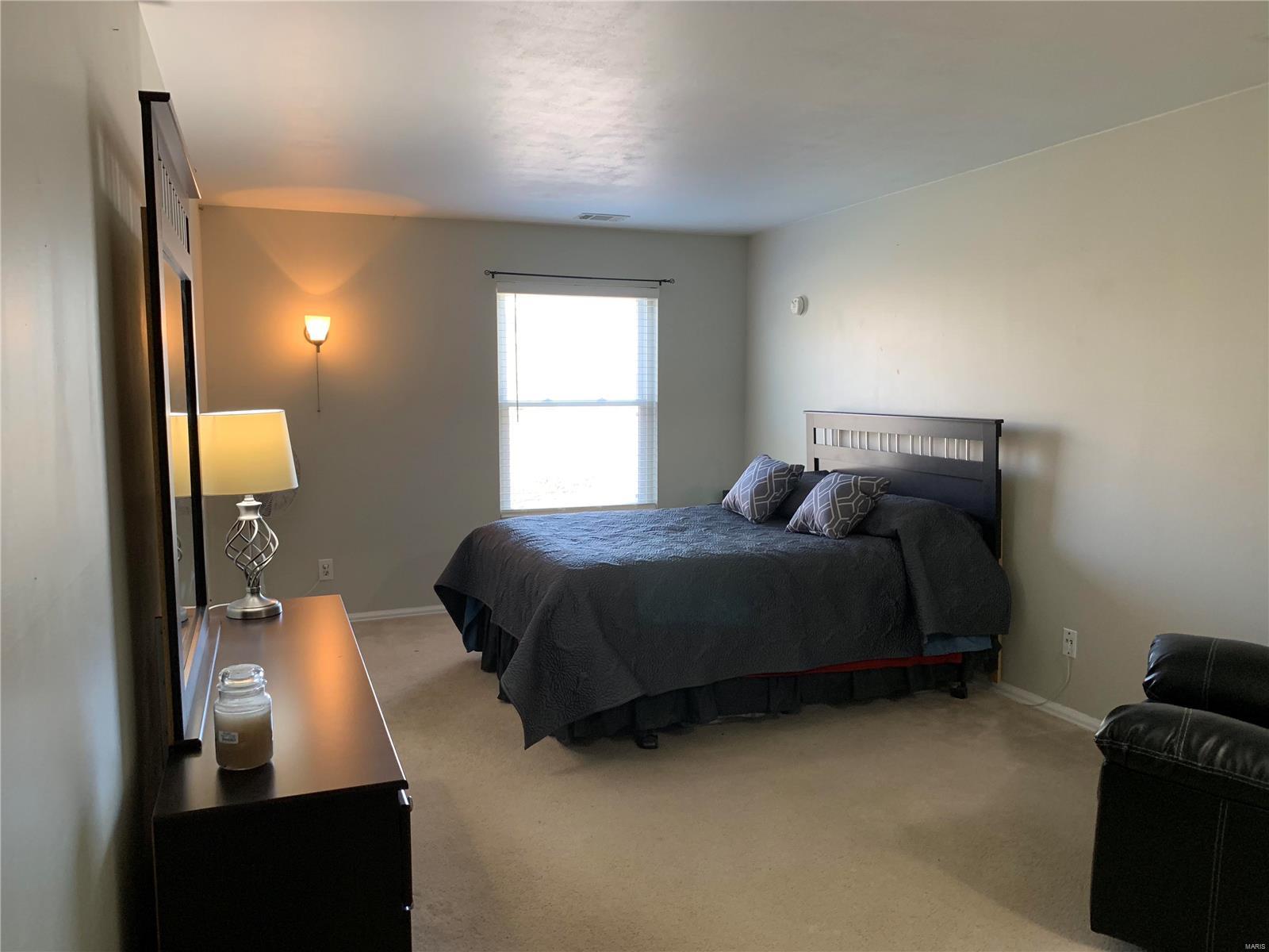 Treetop Condo One-M - Residential