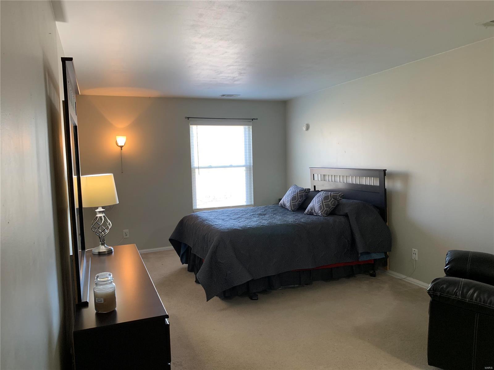 Treetop Condo One-M - Residential