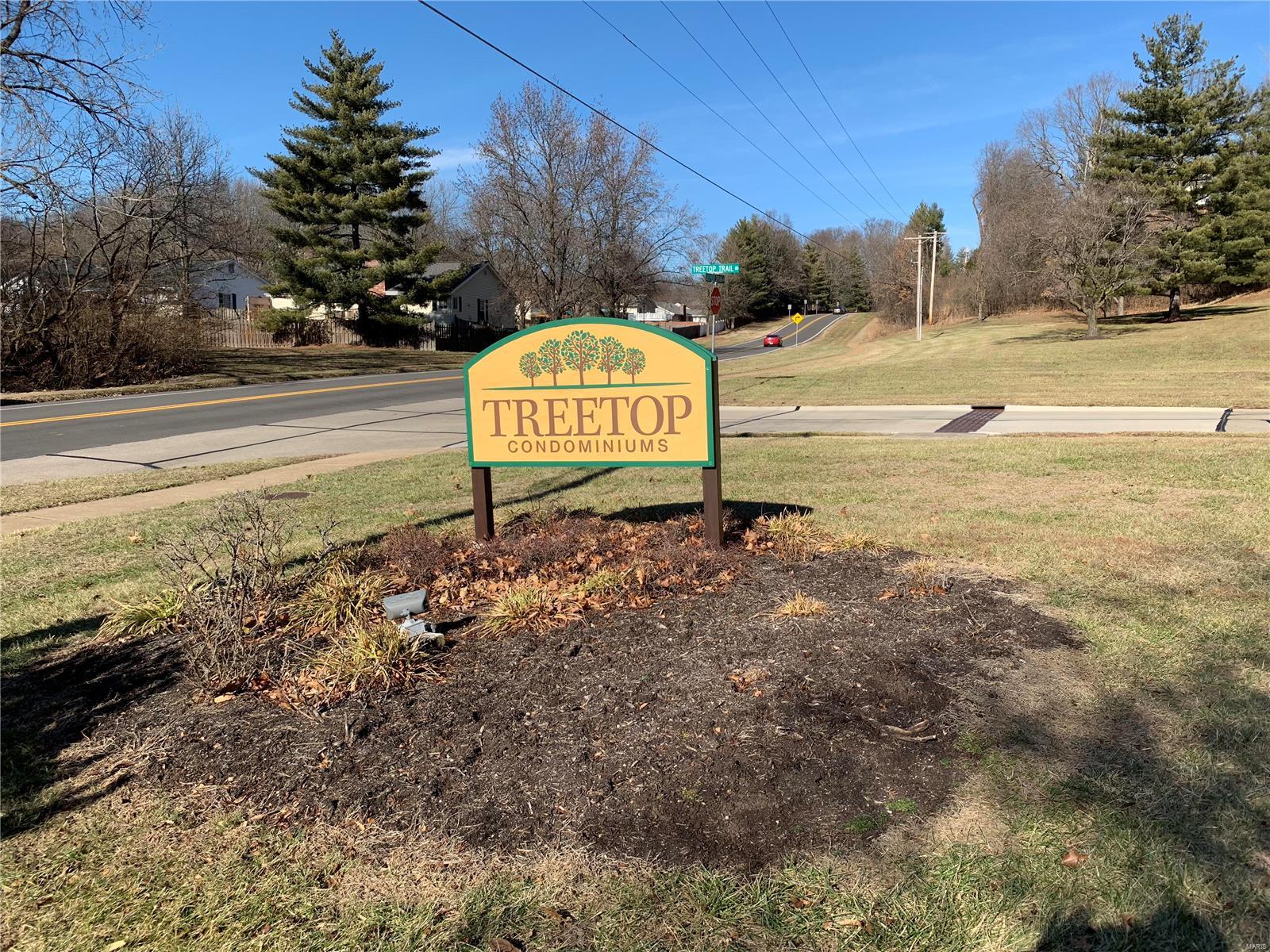 Treetop Condo One-M - Residential