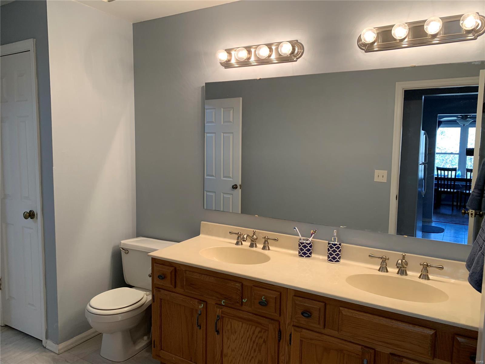 Treetop Condo One-M - Residential