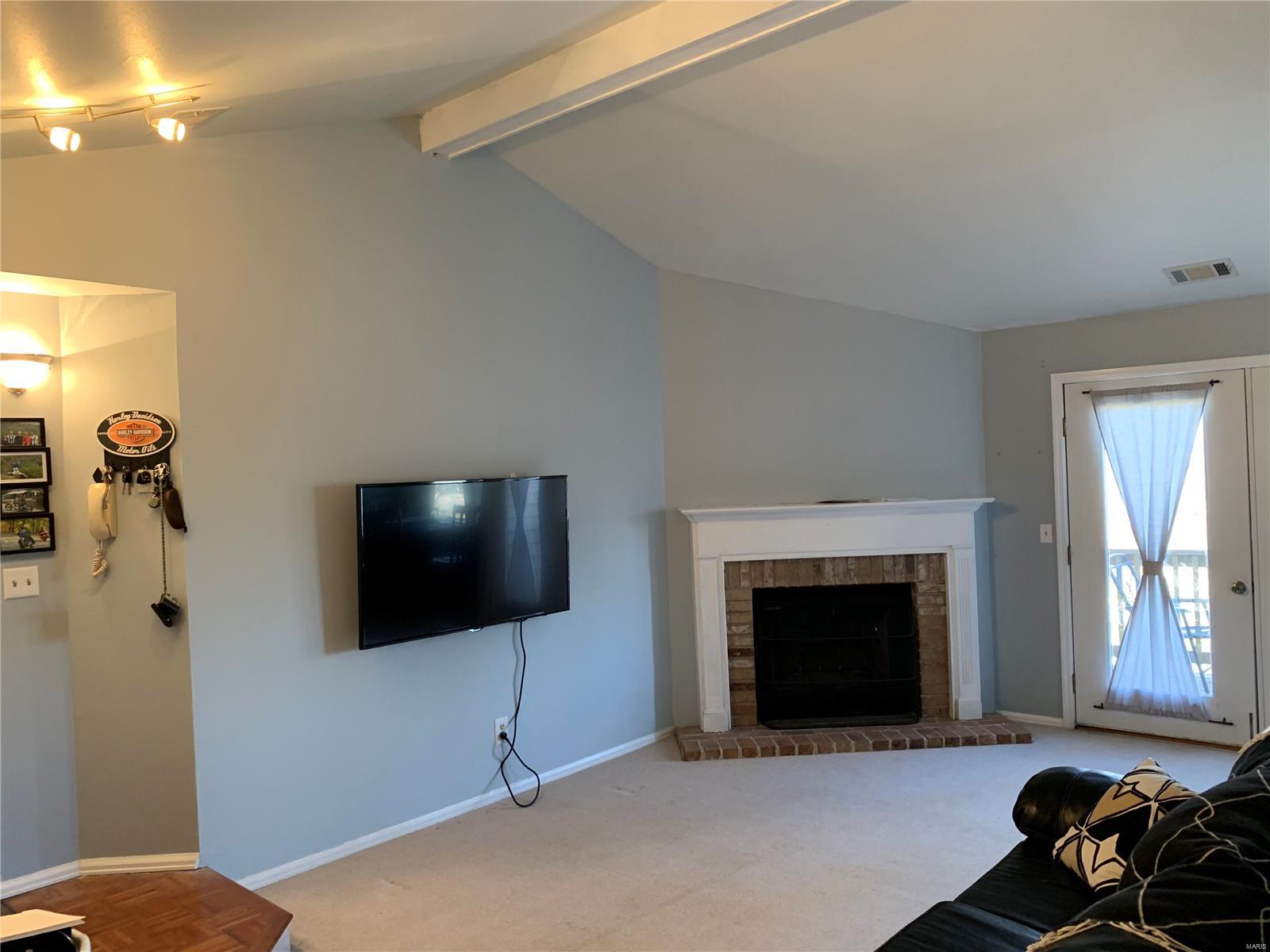 Treetop Condo One-M - Residential