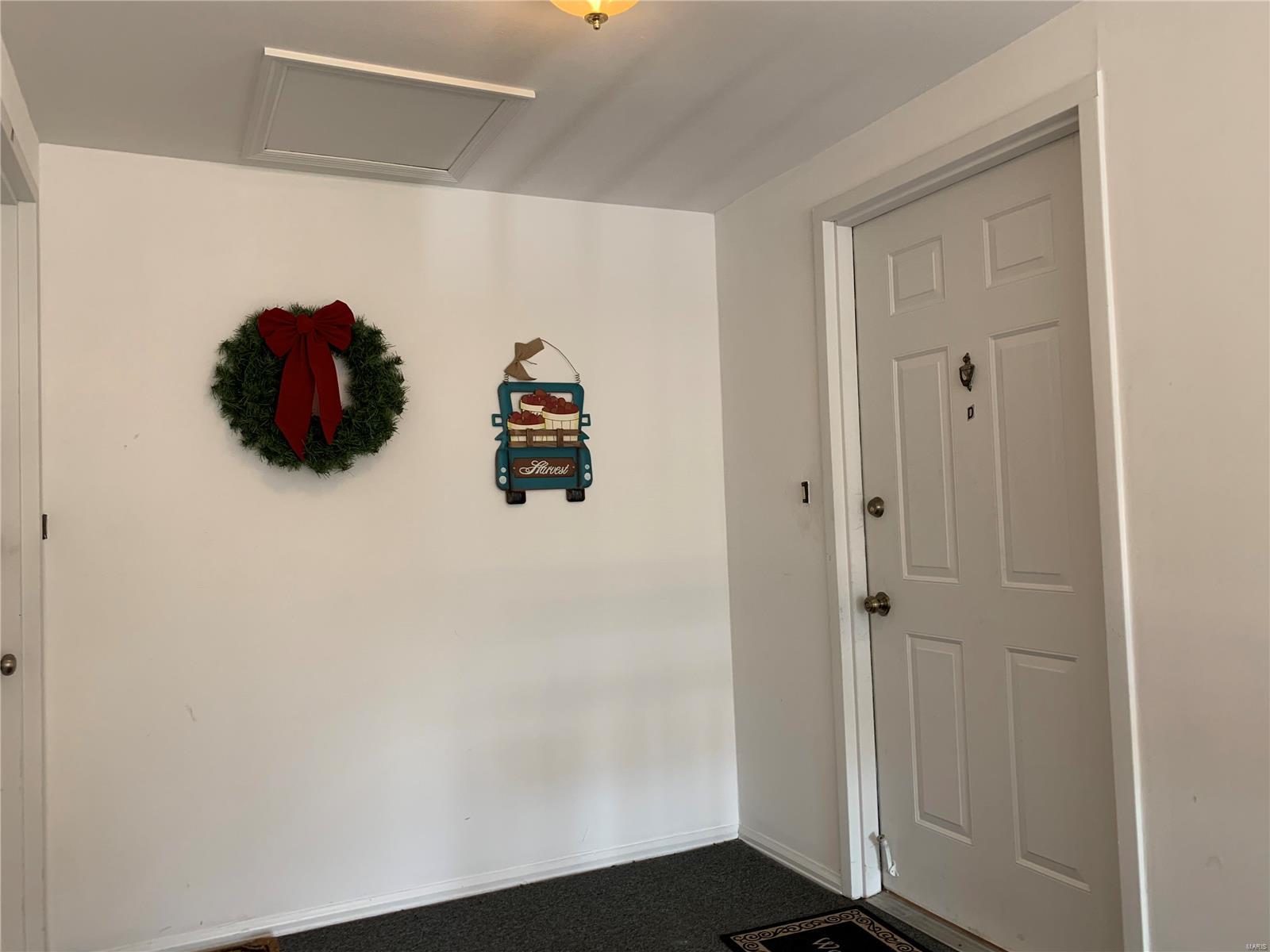 Treetop Condo One-M - Residential