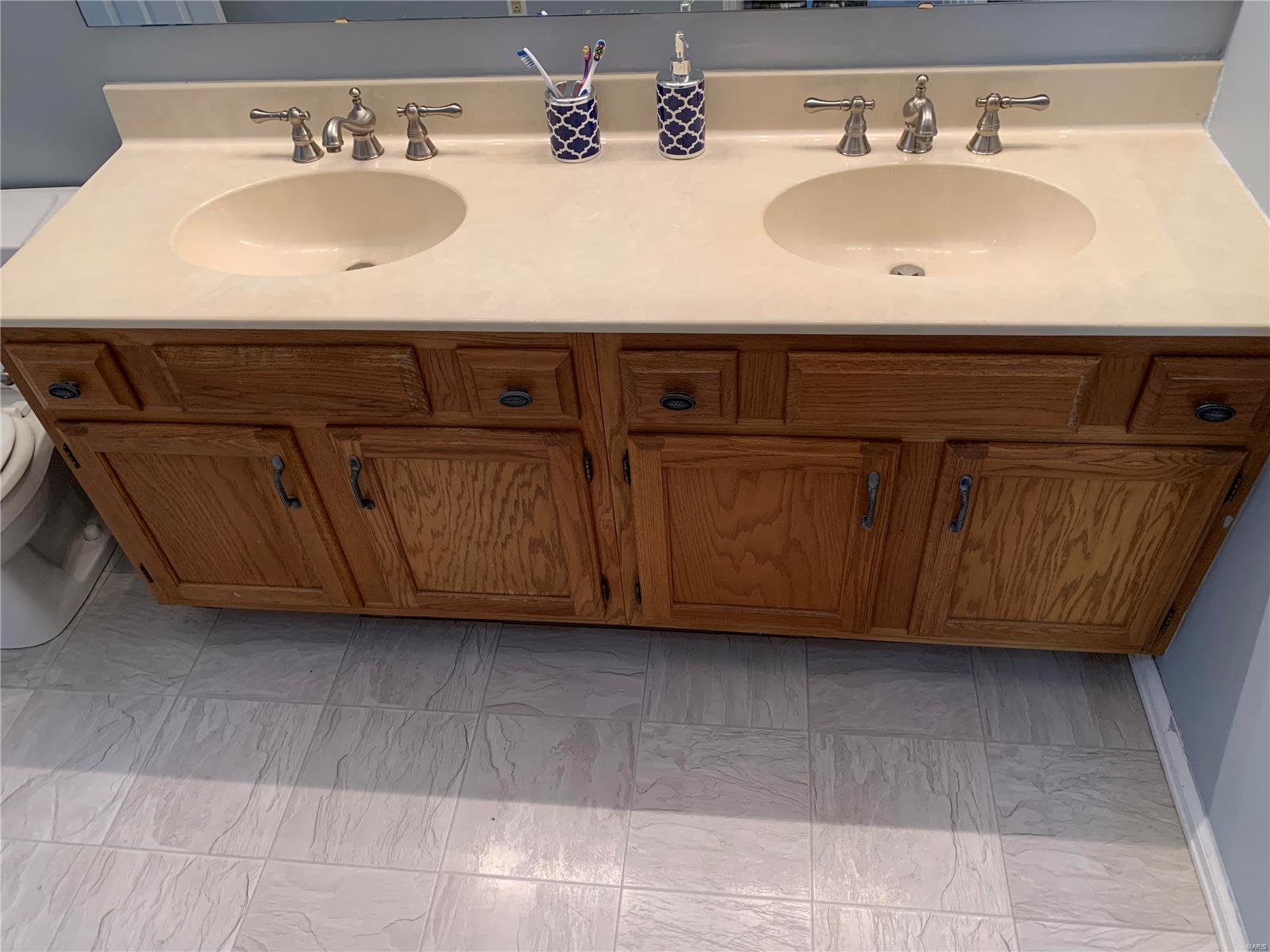 Treetop Condo One-M - Residential