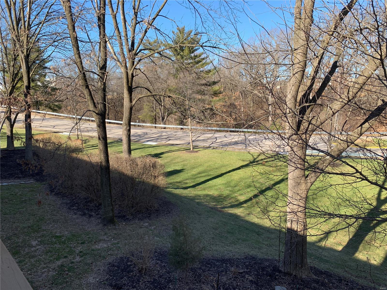 Treetop Condo One-M - Residential