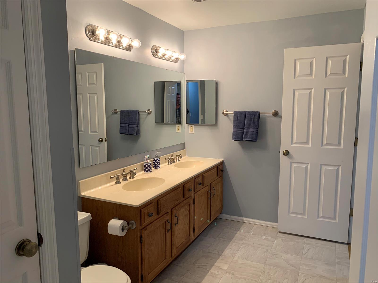 Treetop Condo One-M - Residential