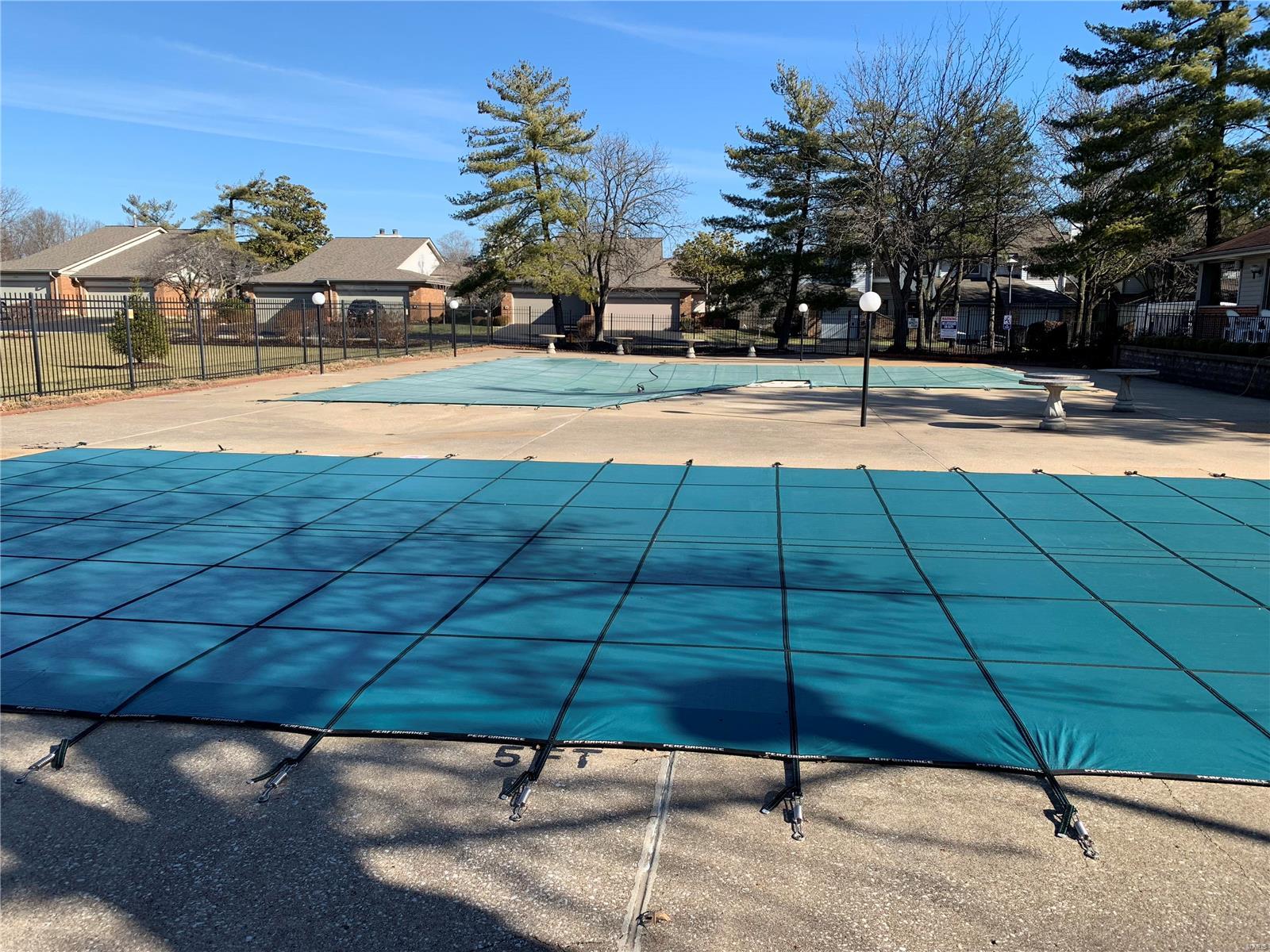 Treetop Condo One-M - Residential