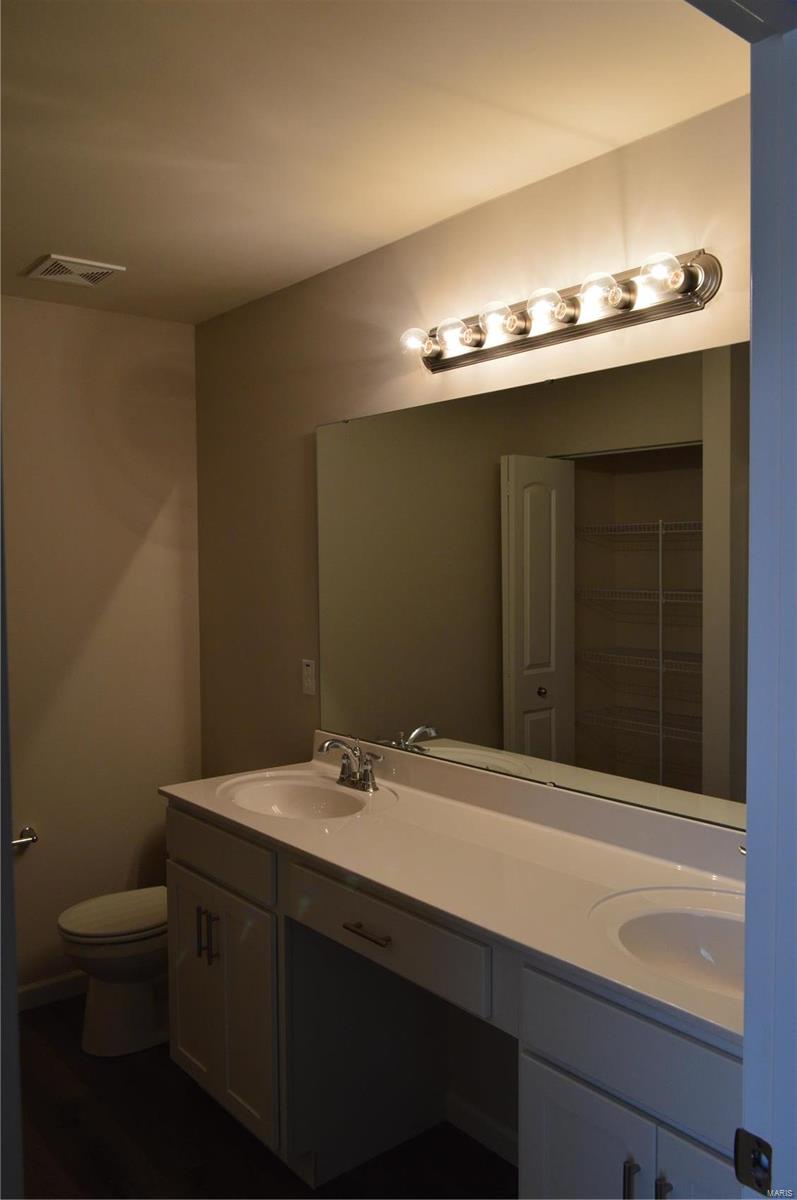 BUENA VISTA - Residential Lease