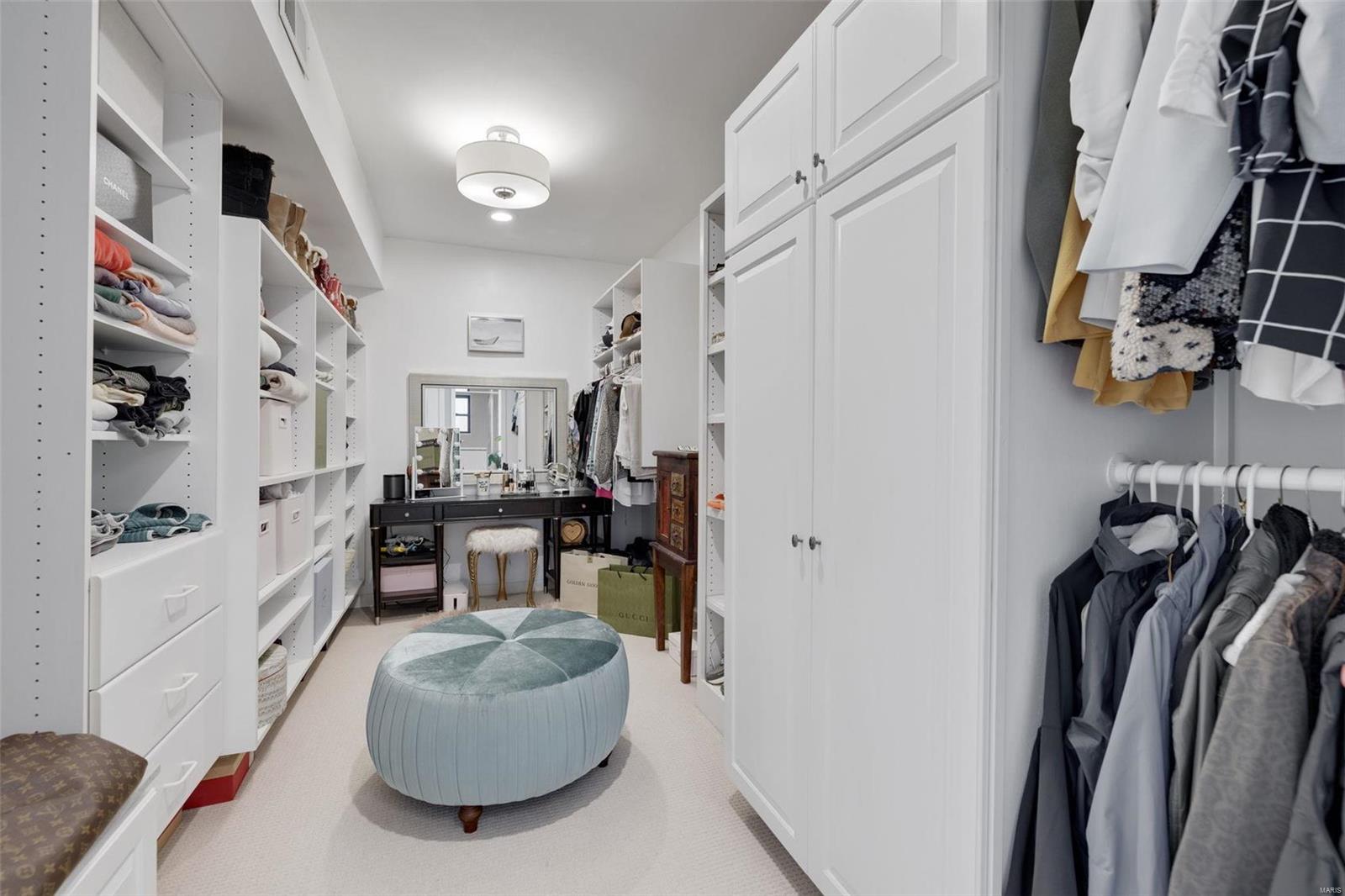 La Hacienda - Residential