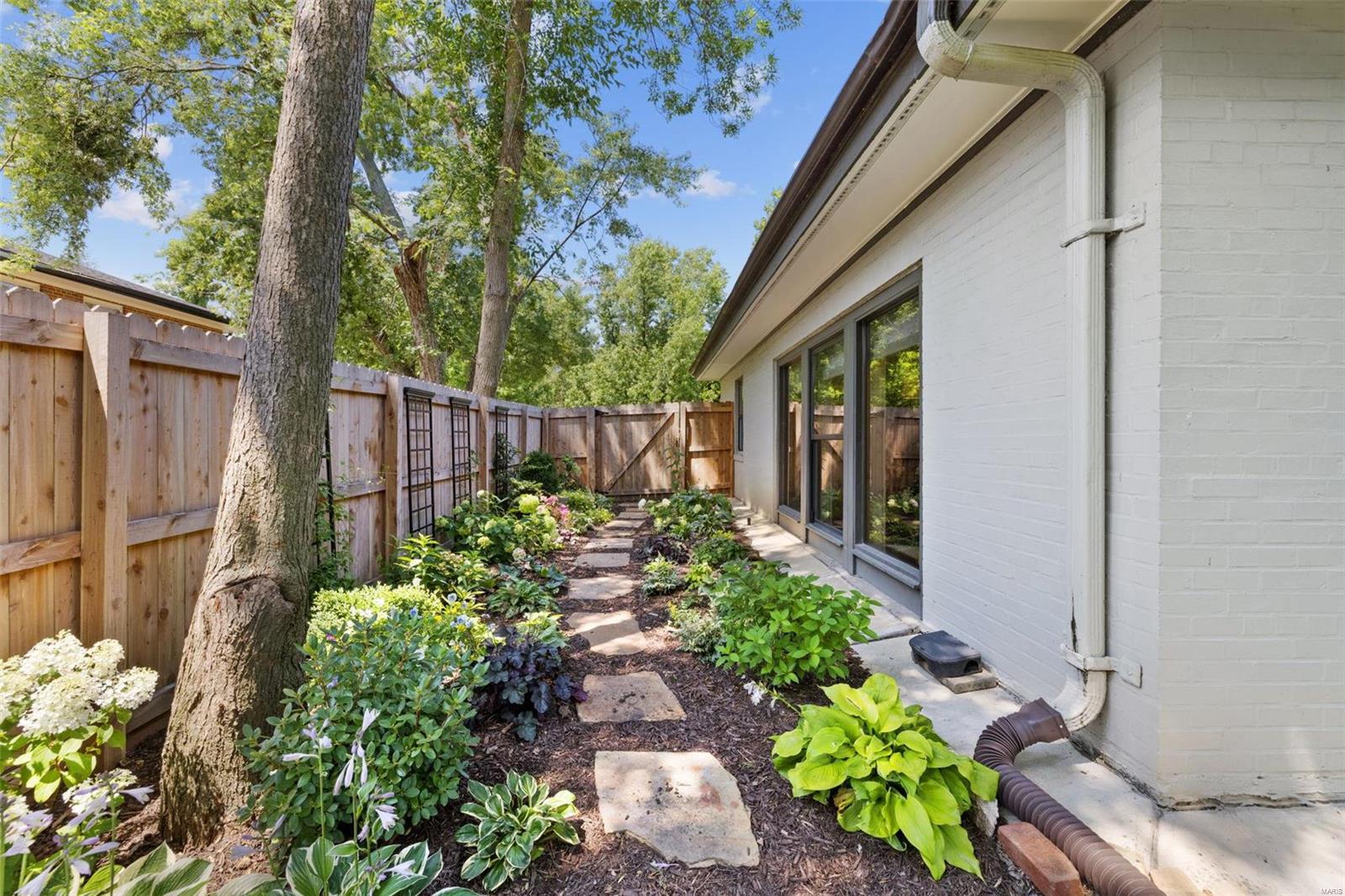 La Hacienda - Residential