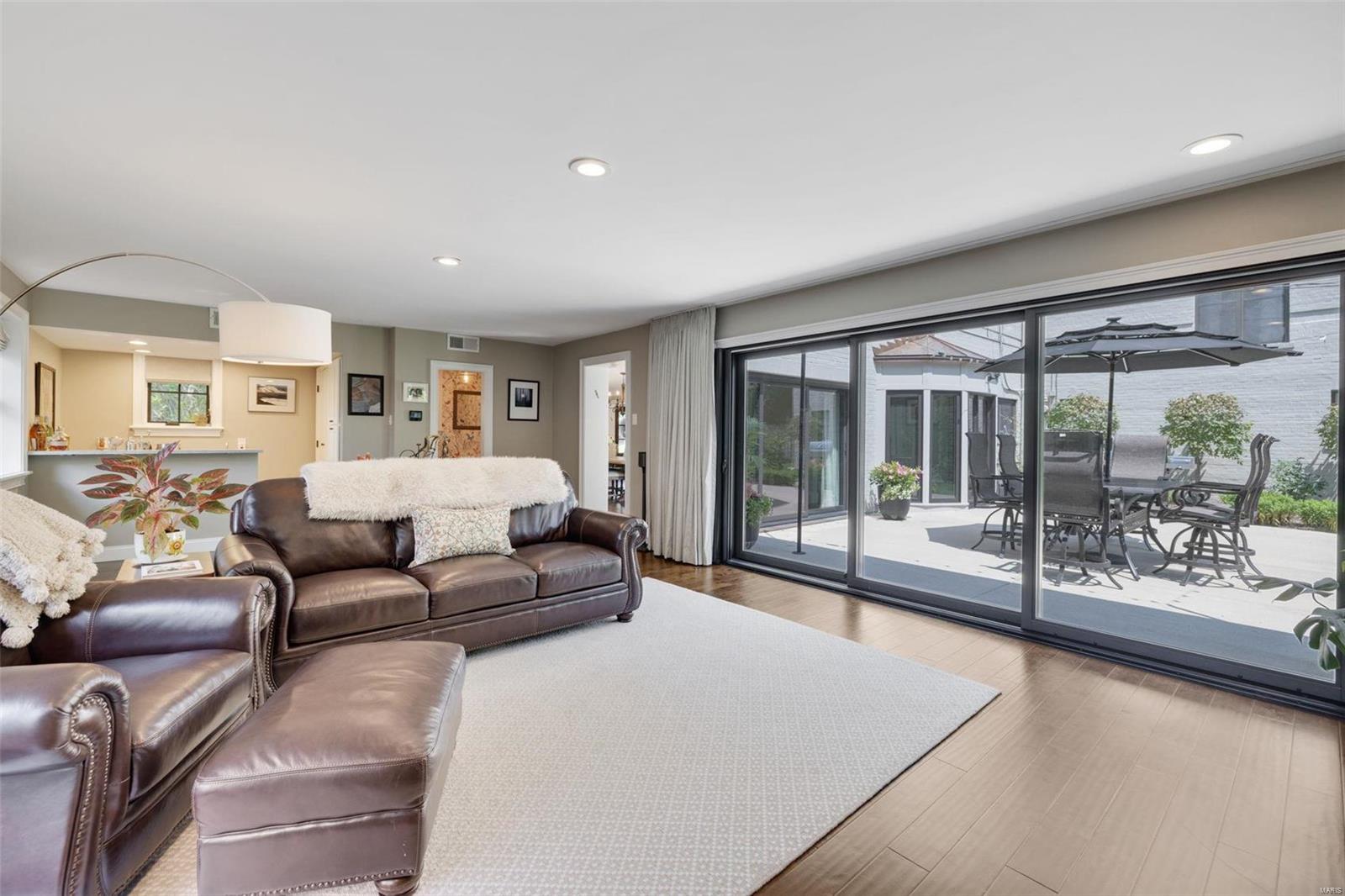 La Hacienda - Residential