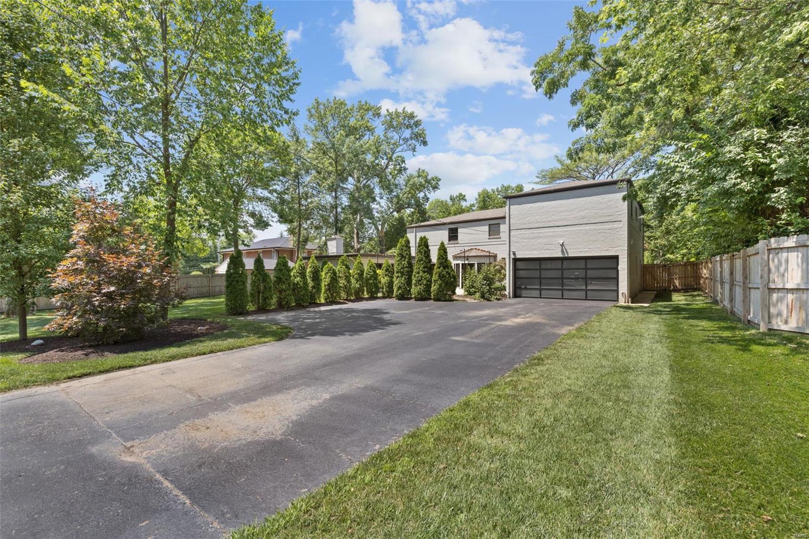 La Hacienda - Residential