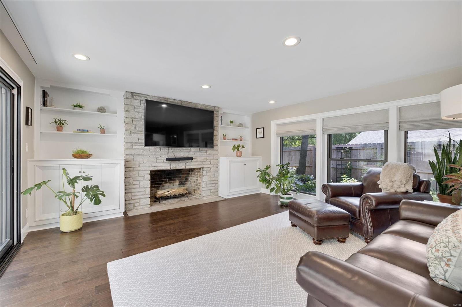 La Hacienda - Residential