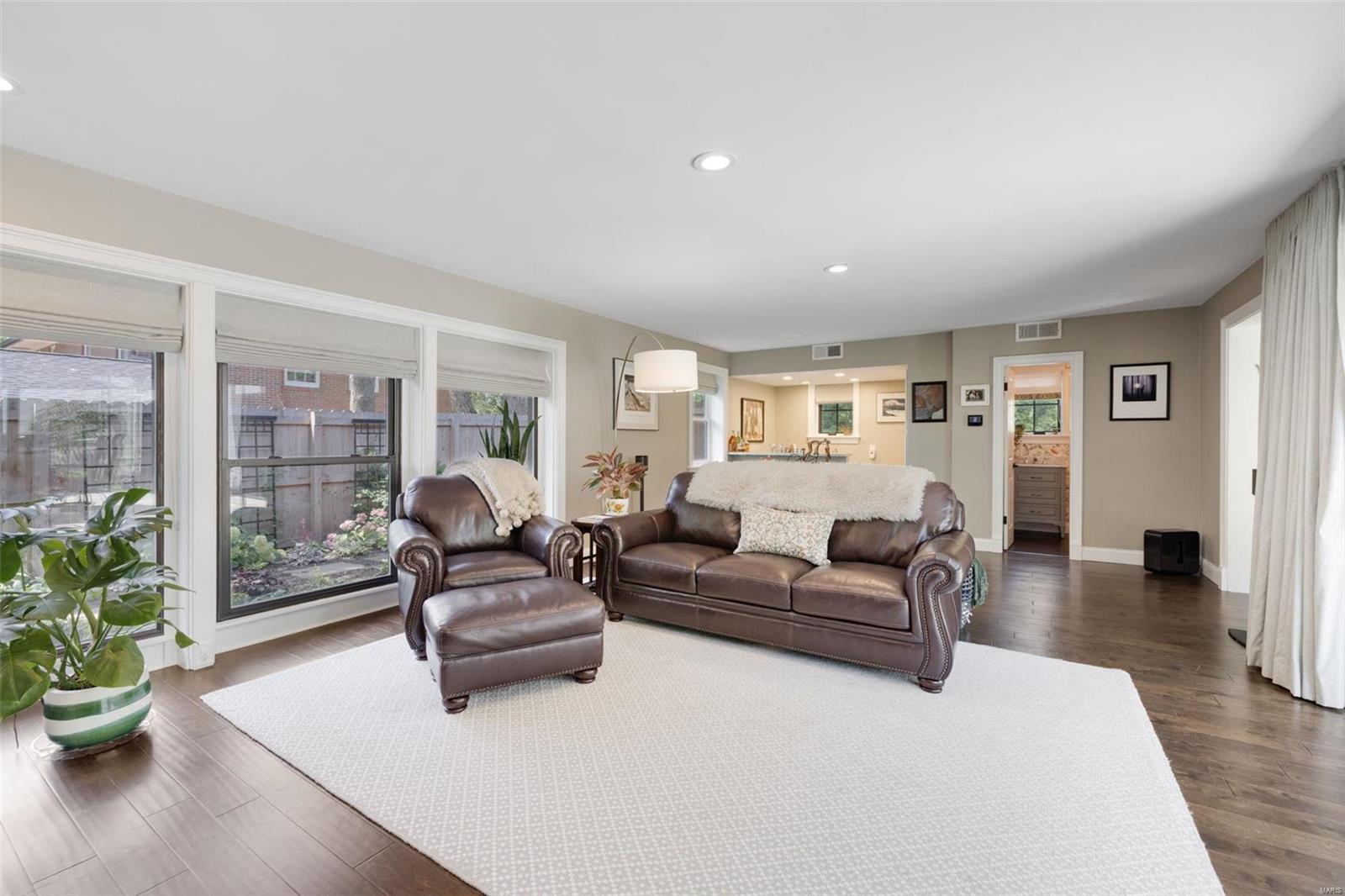 La Hacienda - Residential