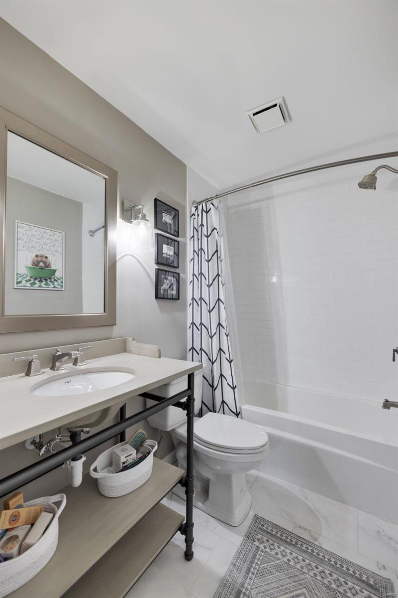 La Hacienda - Residential