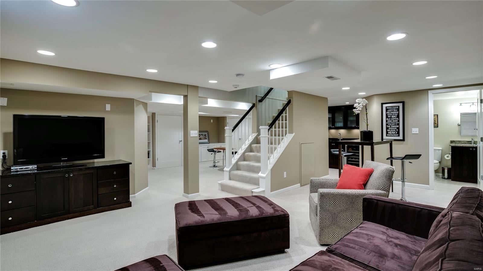 Davis Place - Residential