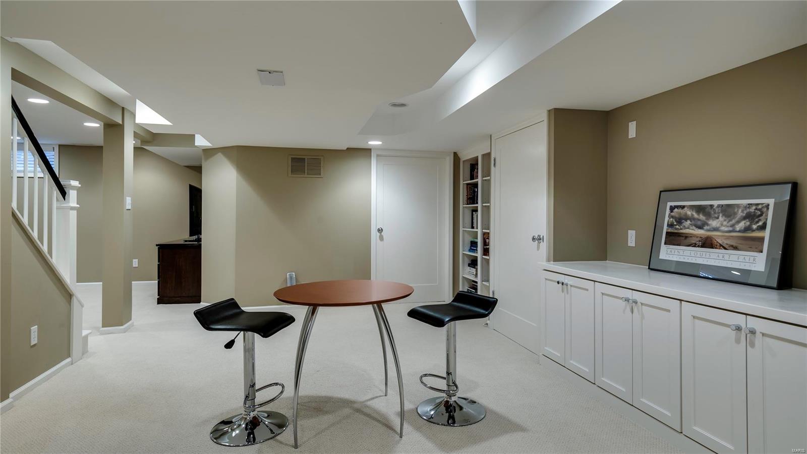 Davis Place - Residential