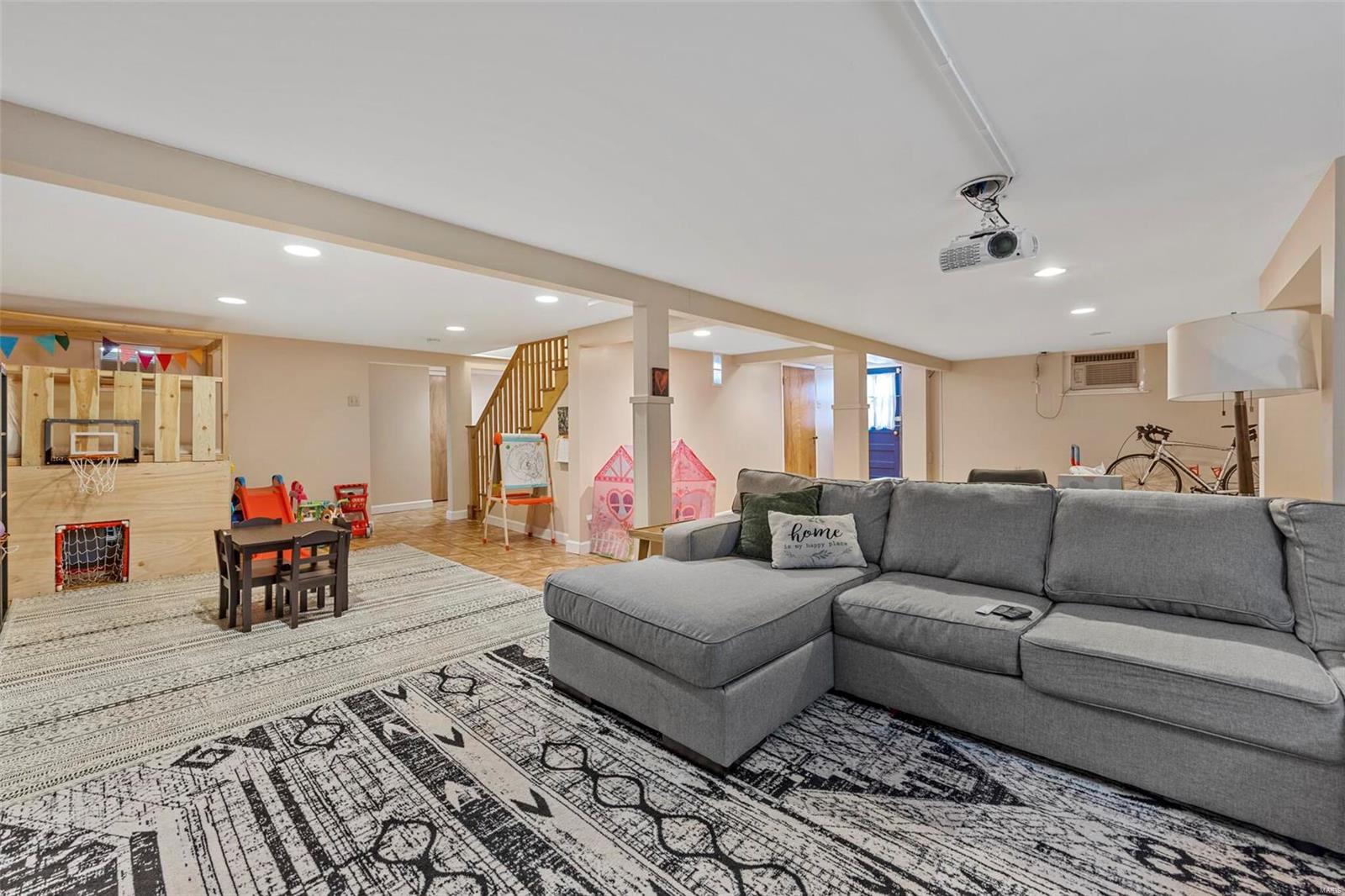 Heidemanns Aka Laughlins Add To - Residential