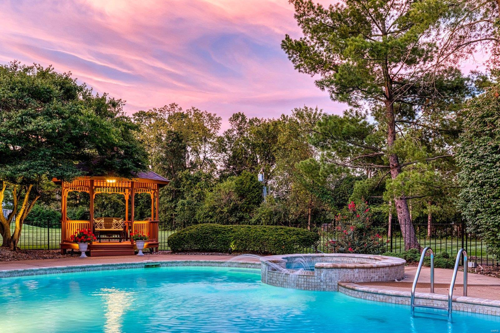 Chatsworth Place - Residential