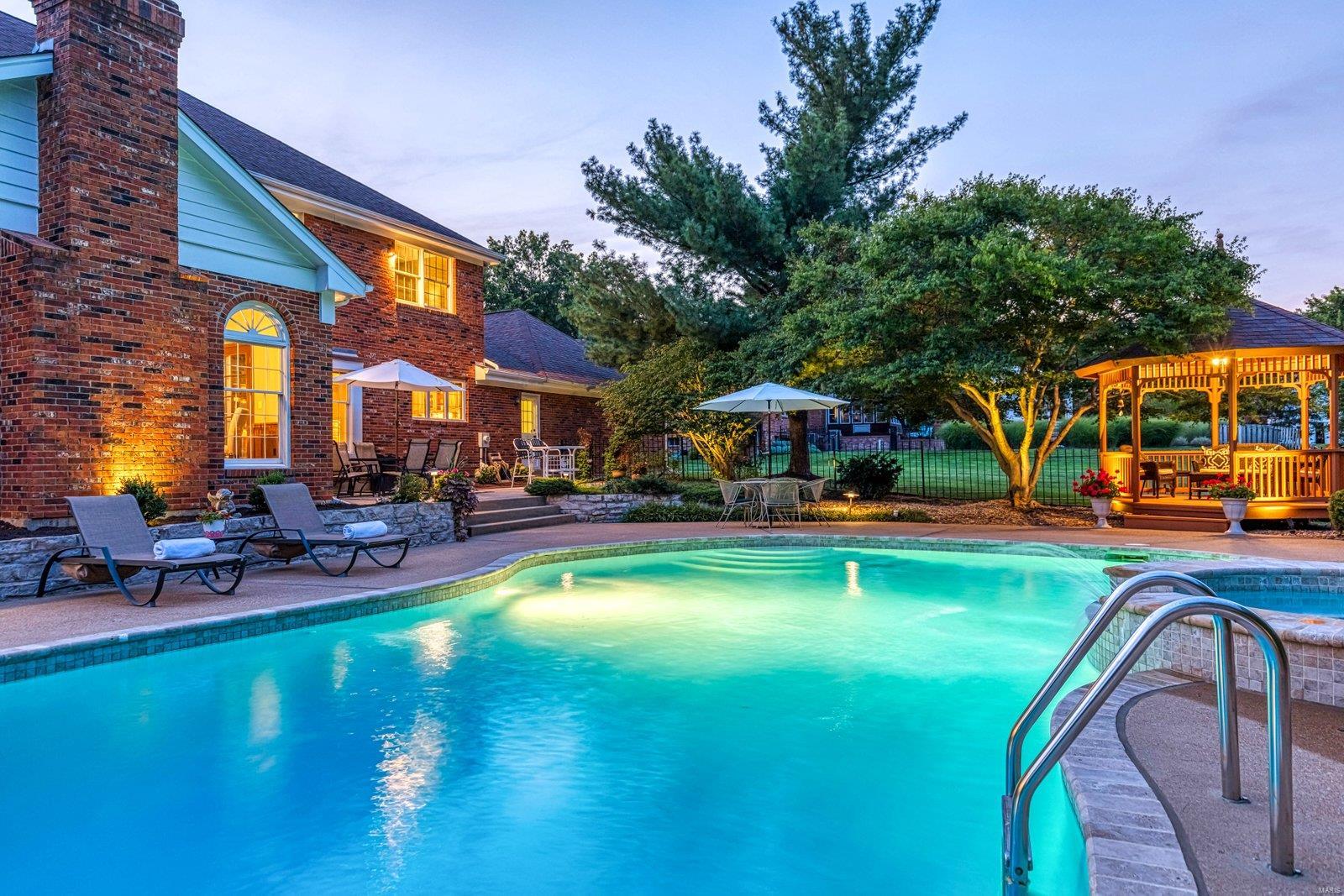 Chatsworth Place - Residential