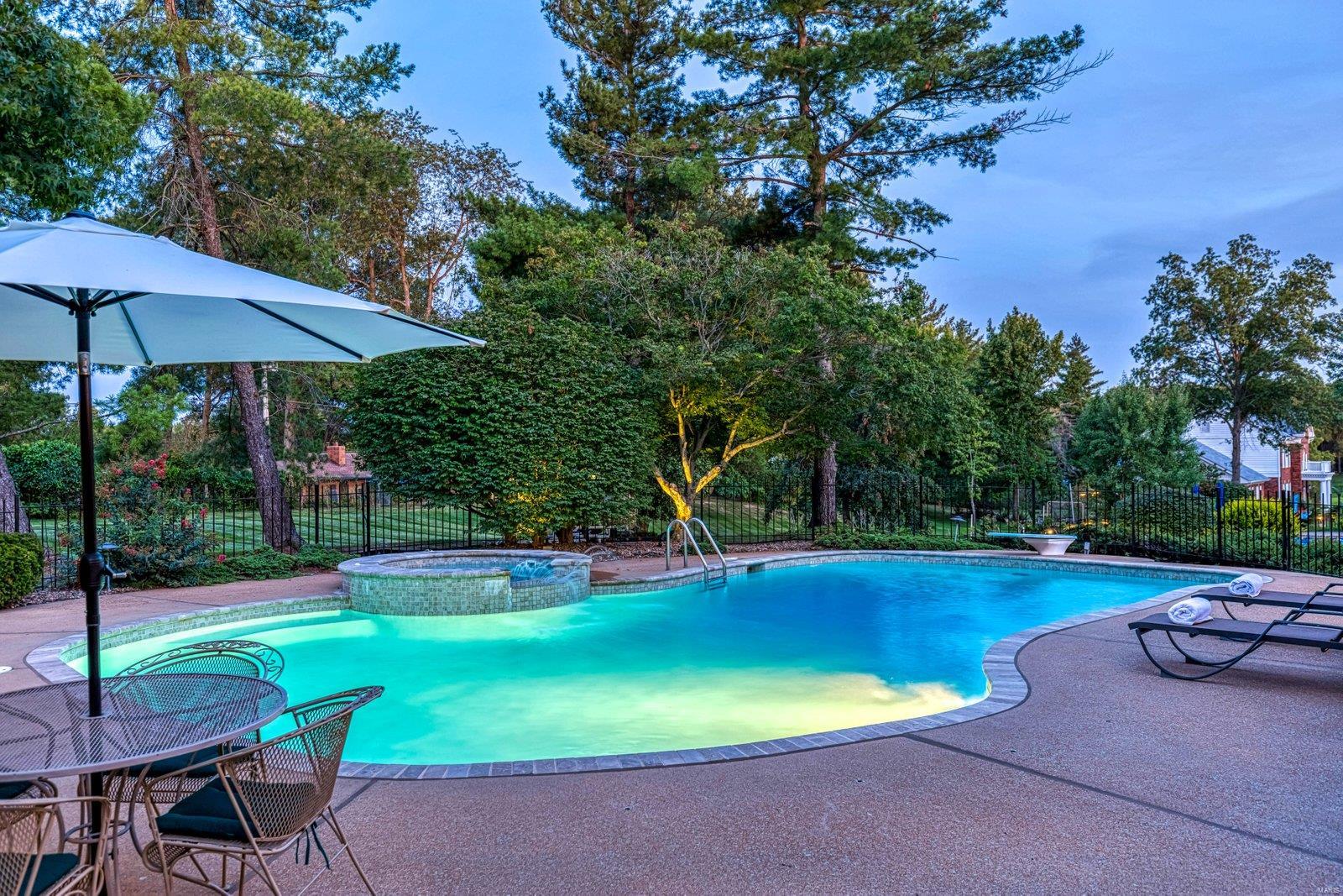 Chatsworth Place - Residential