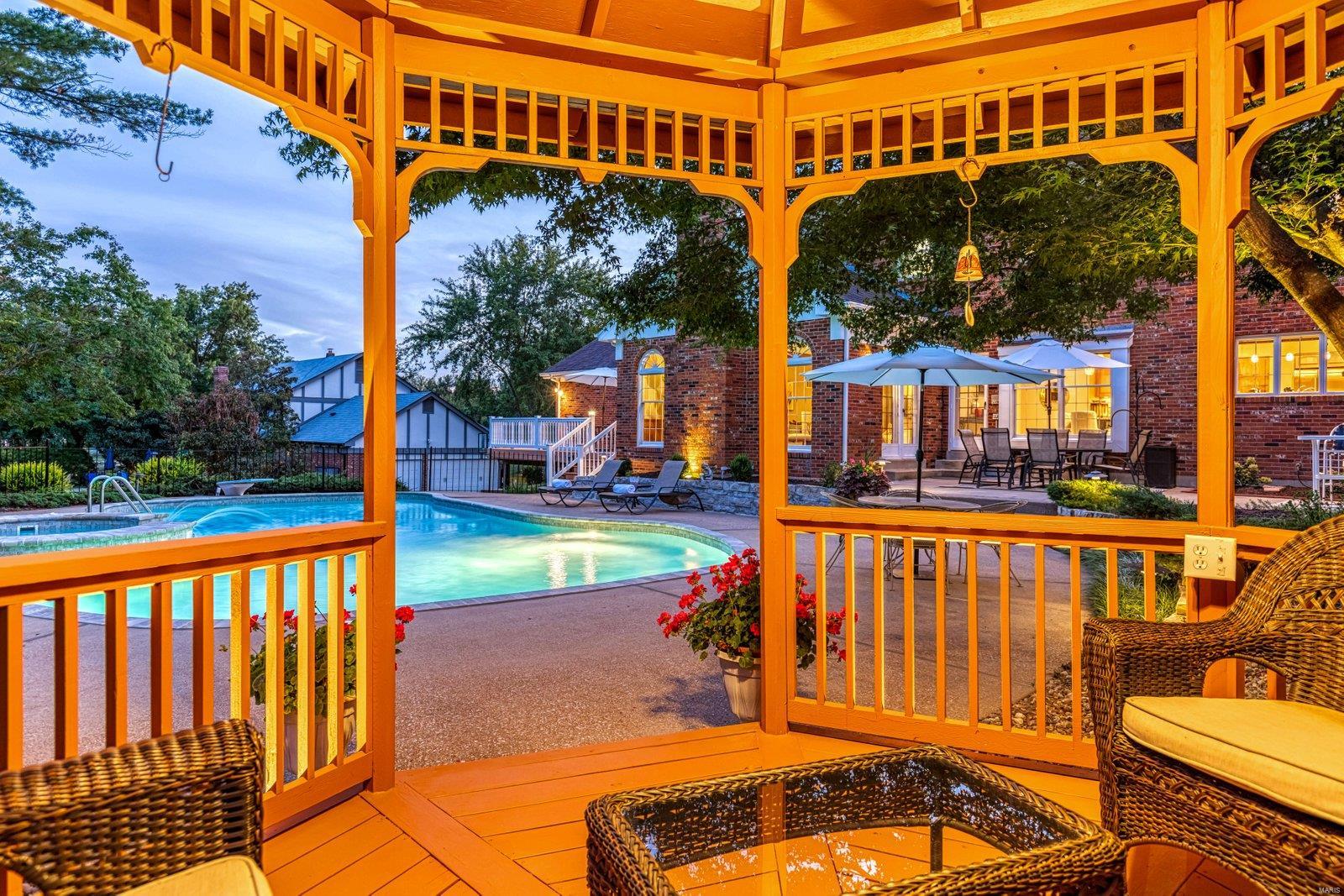 Chatsworth Place - Residential