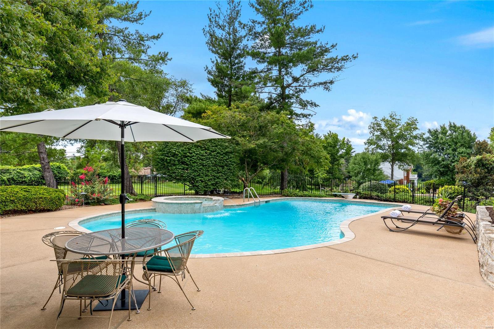 Chatsworth Place - Residential