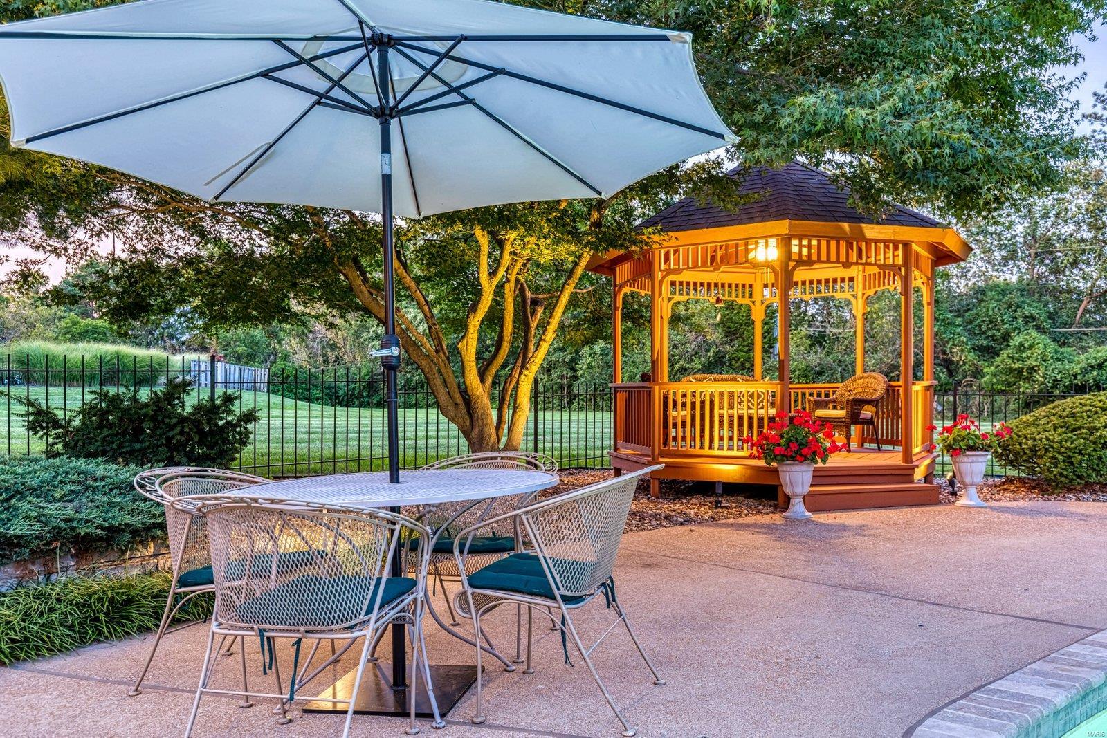 Chatsworth Place - Residential