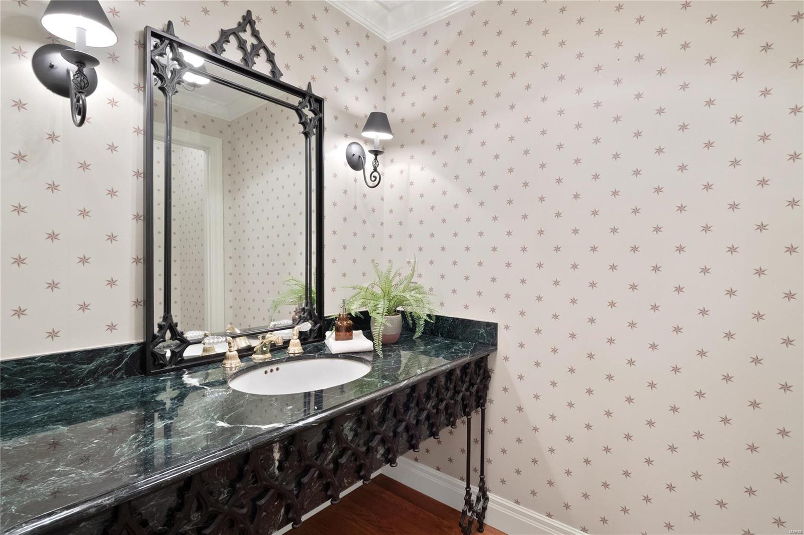 Clayton Lane - Residential