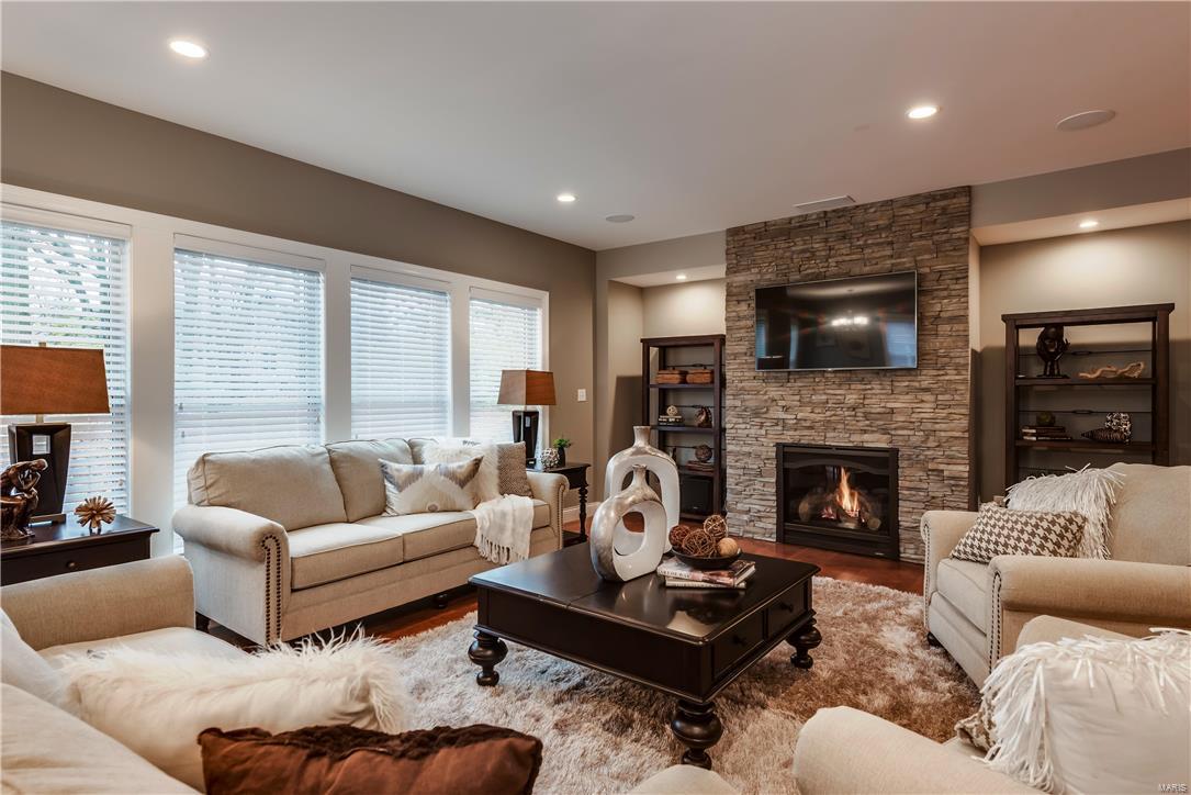 Stoneleigh Towers - Residential