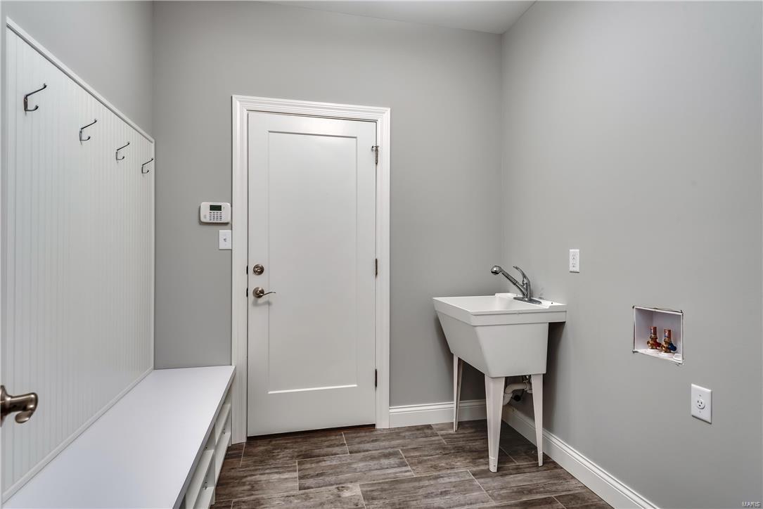 Stoneleigh Towers - Residential