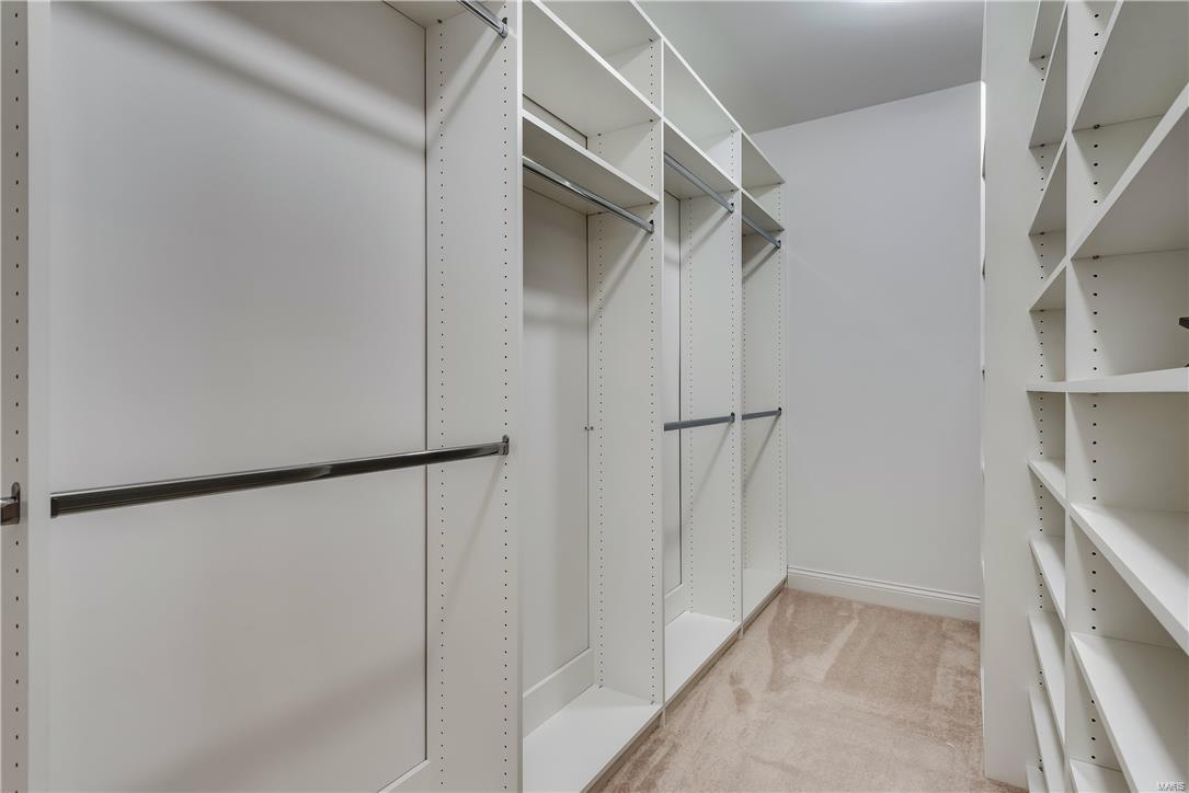 Stoneleigh Towers - Residential